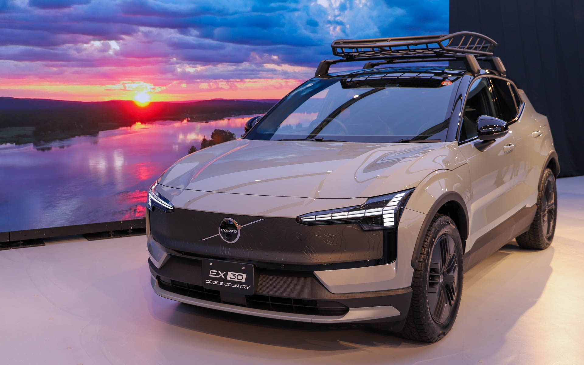 EX30 クロスカントリー