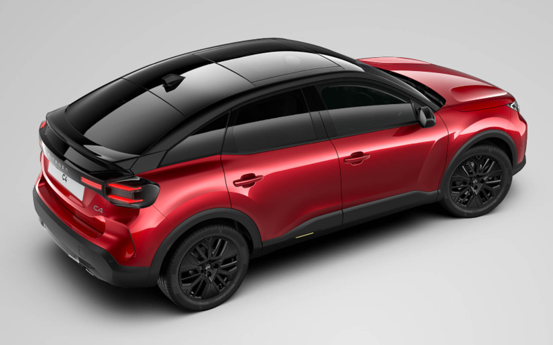 サンルーフなどを特別装備したC4 MAX HYBRID Edition Lumière