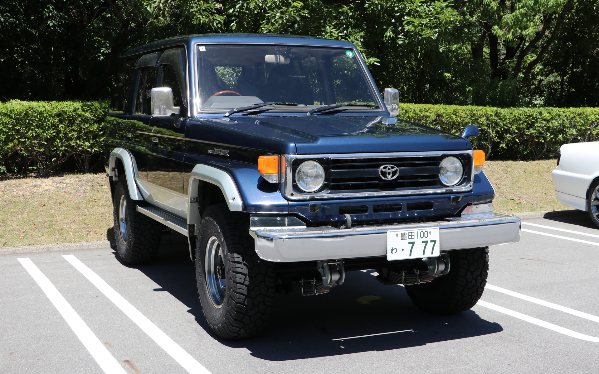 1995年式「ランドクルーザー」（HZJ77HV型）