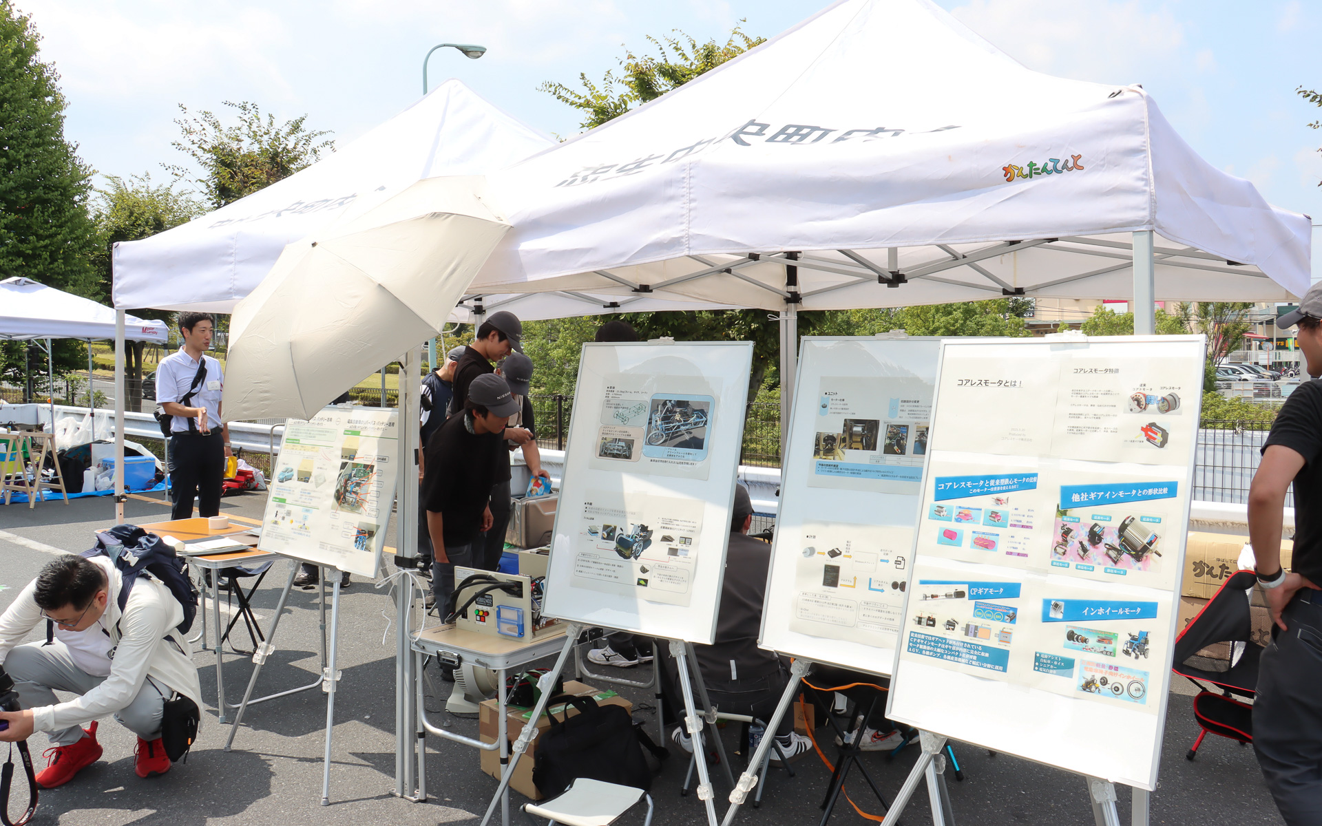 日産のチームテントではR36 GTRの構造などについてパネルで紹介