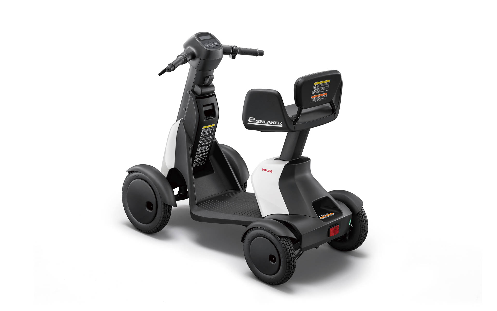 e-SNEAKERのサイズは1130×645×985mm（全長×全幅×全高）