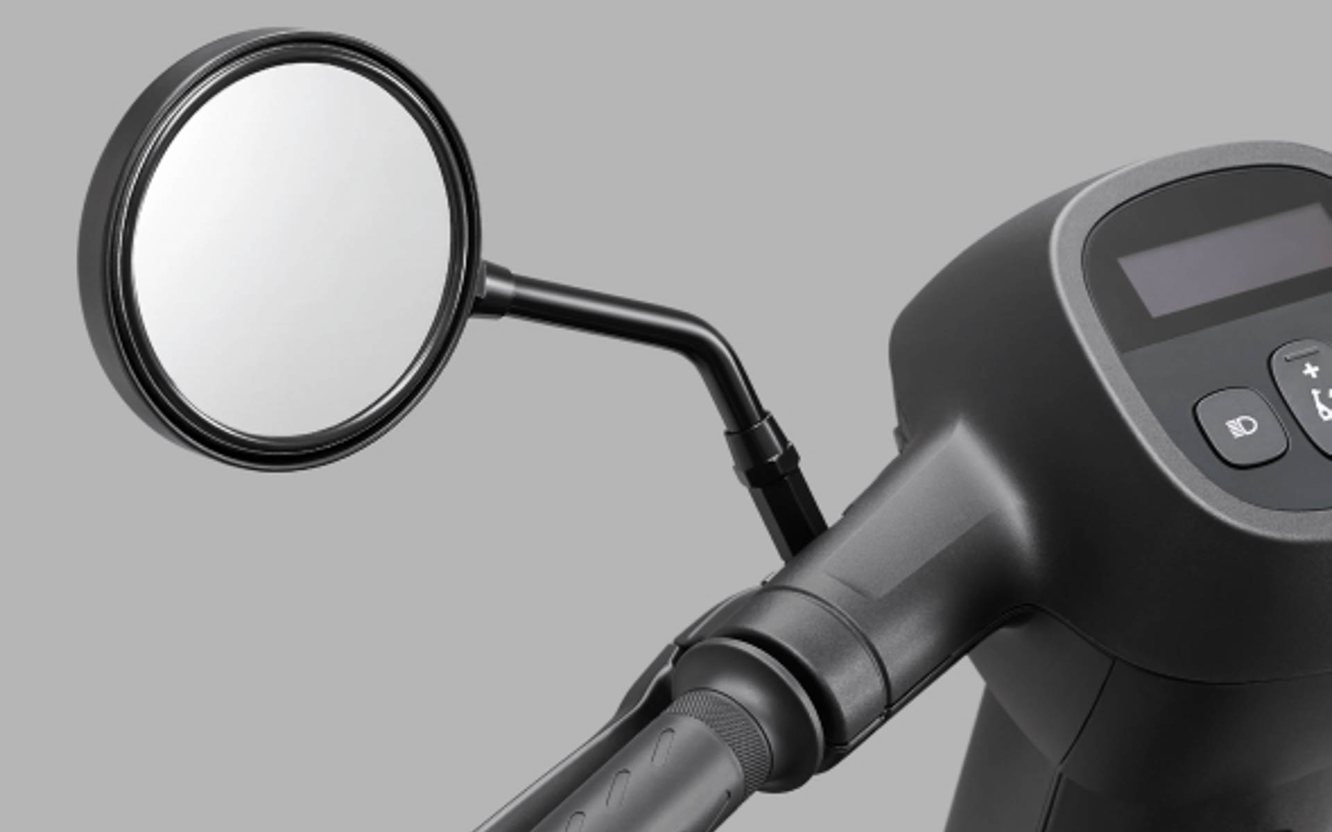 アクセサリーのバックミラー（左側）