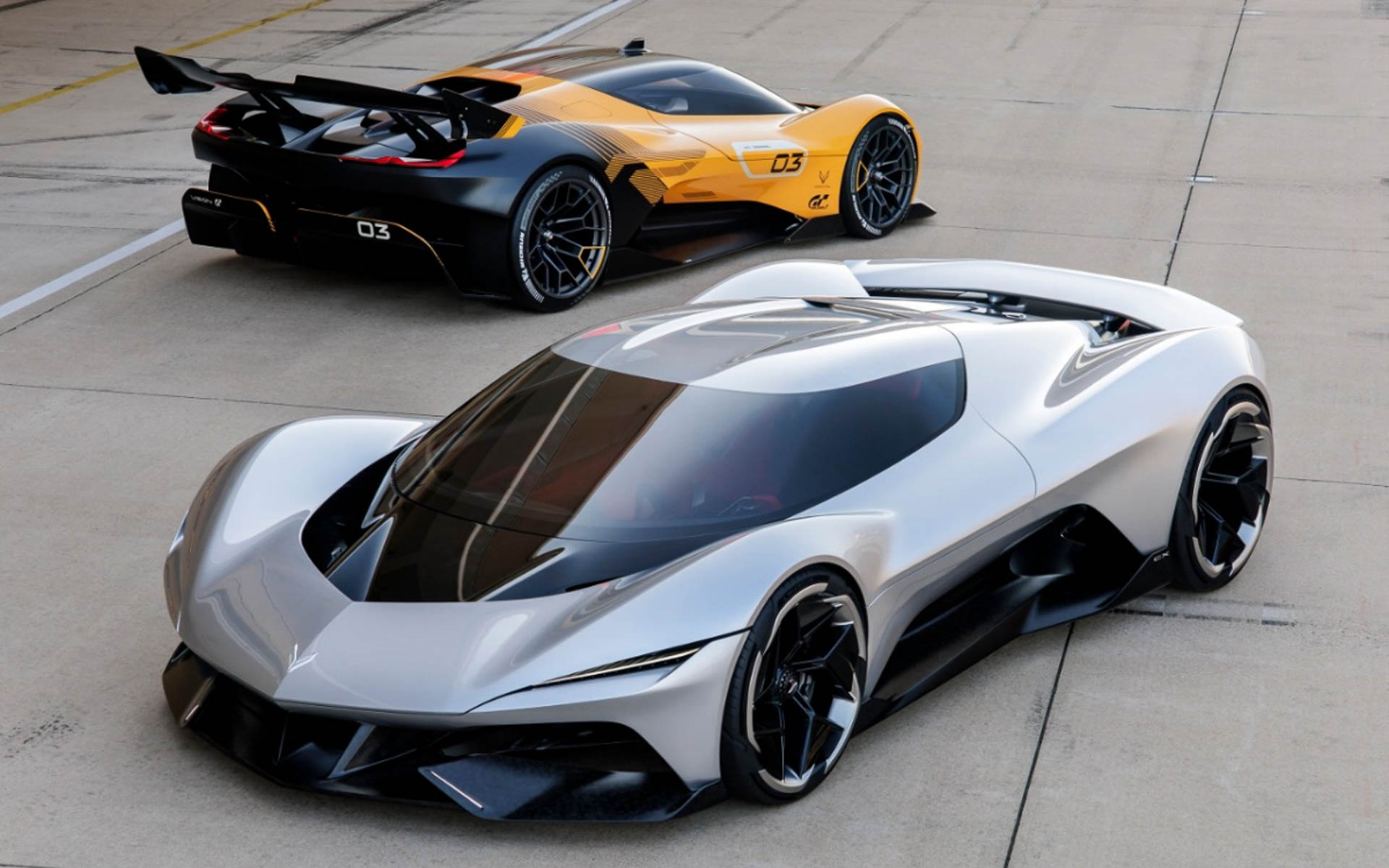 2台のコンセプトカー「コルベットCX」と「コルベットCX.R ビジョン グランツーリスモ」