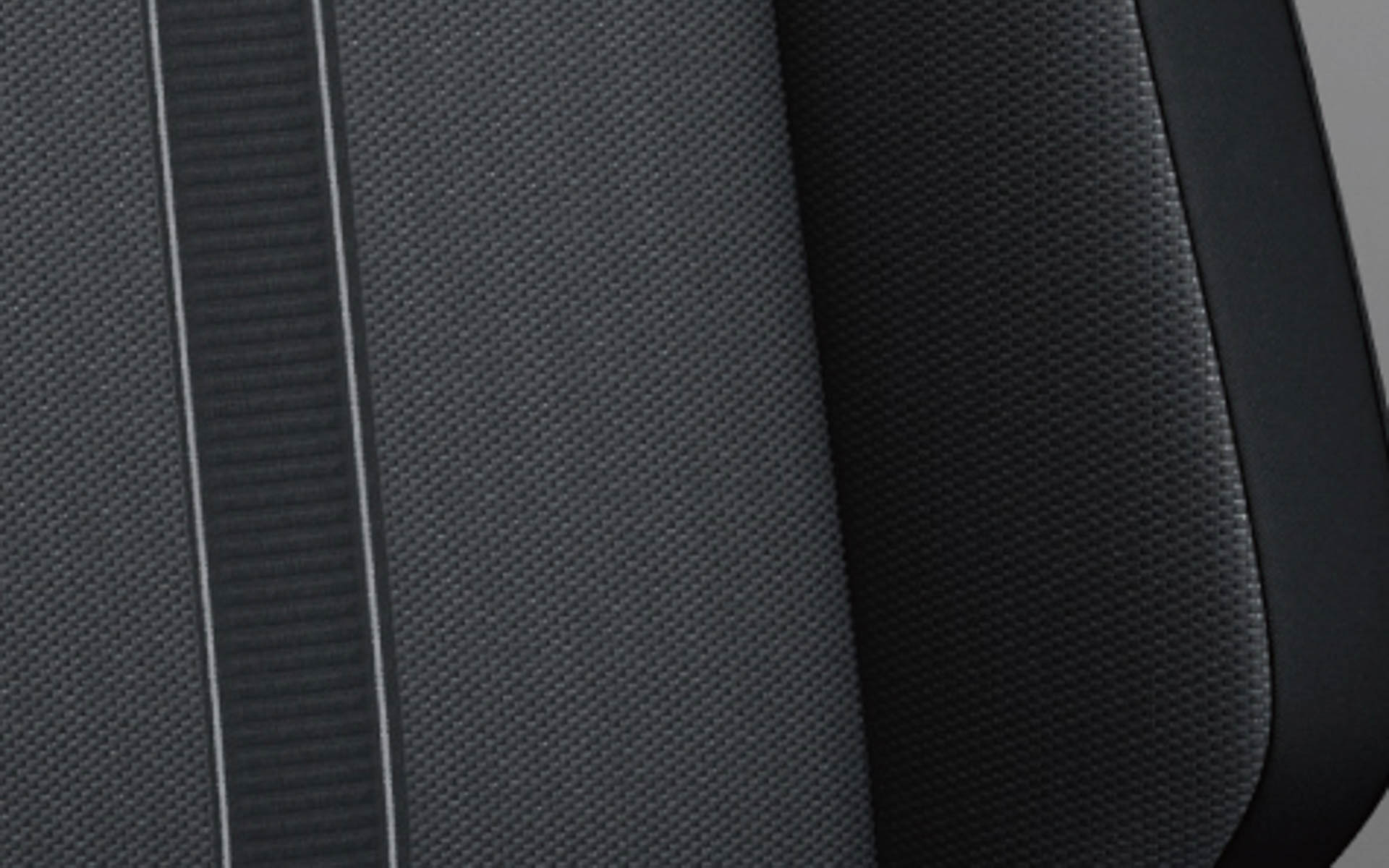 T-Roc TSI Active Meisterwerkのシートイメージ。チタンブラック/セラミック（FJ）