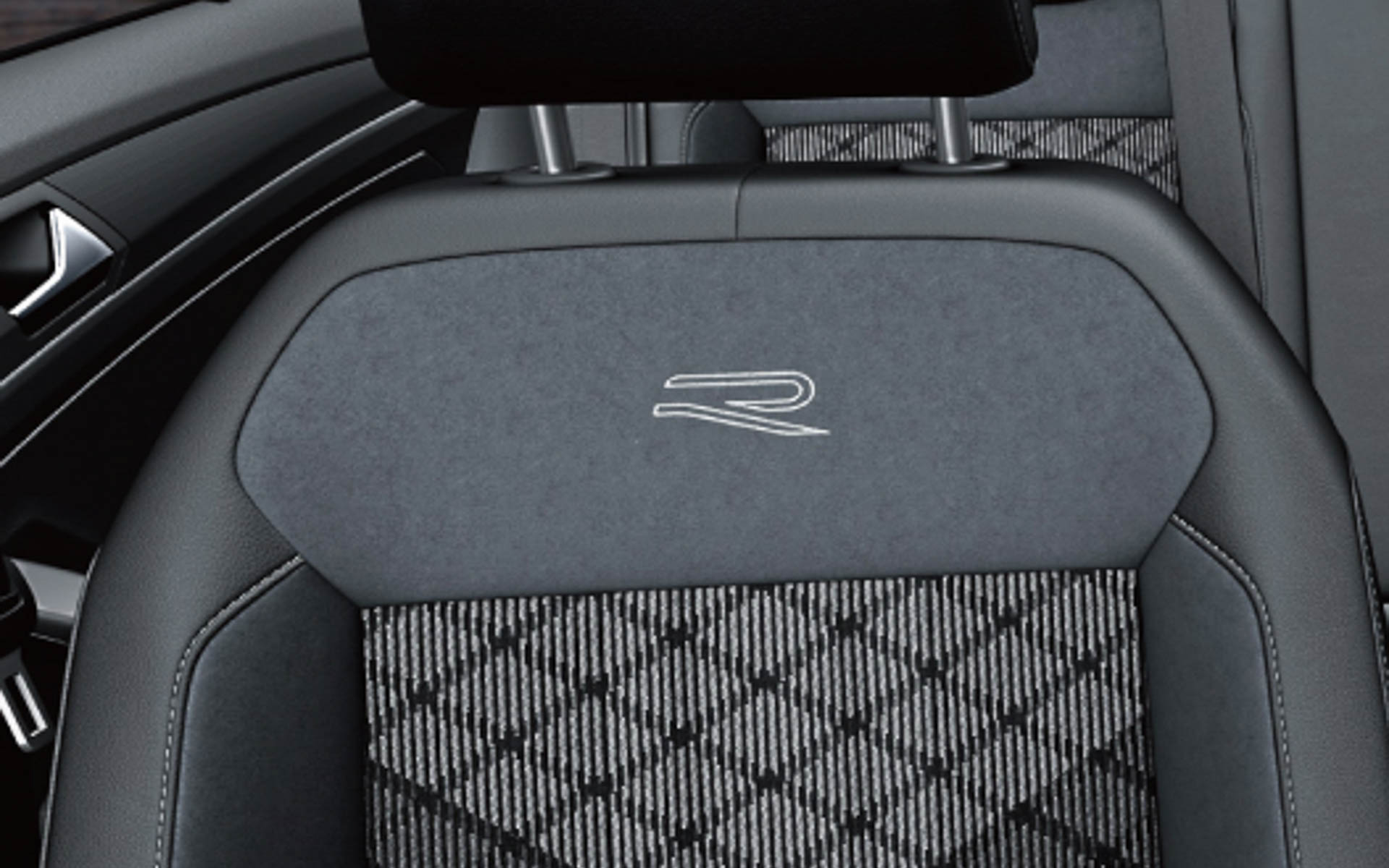 T-Roc TDI 4MOTION R-Line Meisterwerkのシートイメージ。フリントグレー（OC）