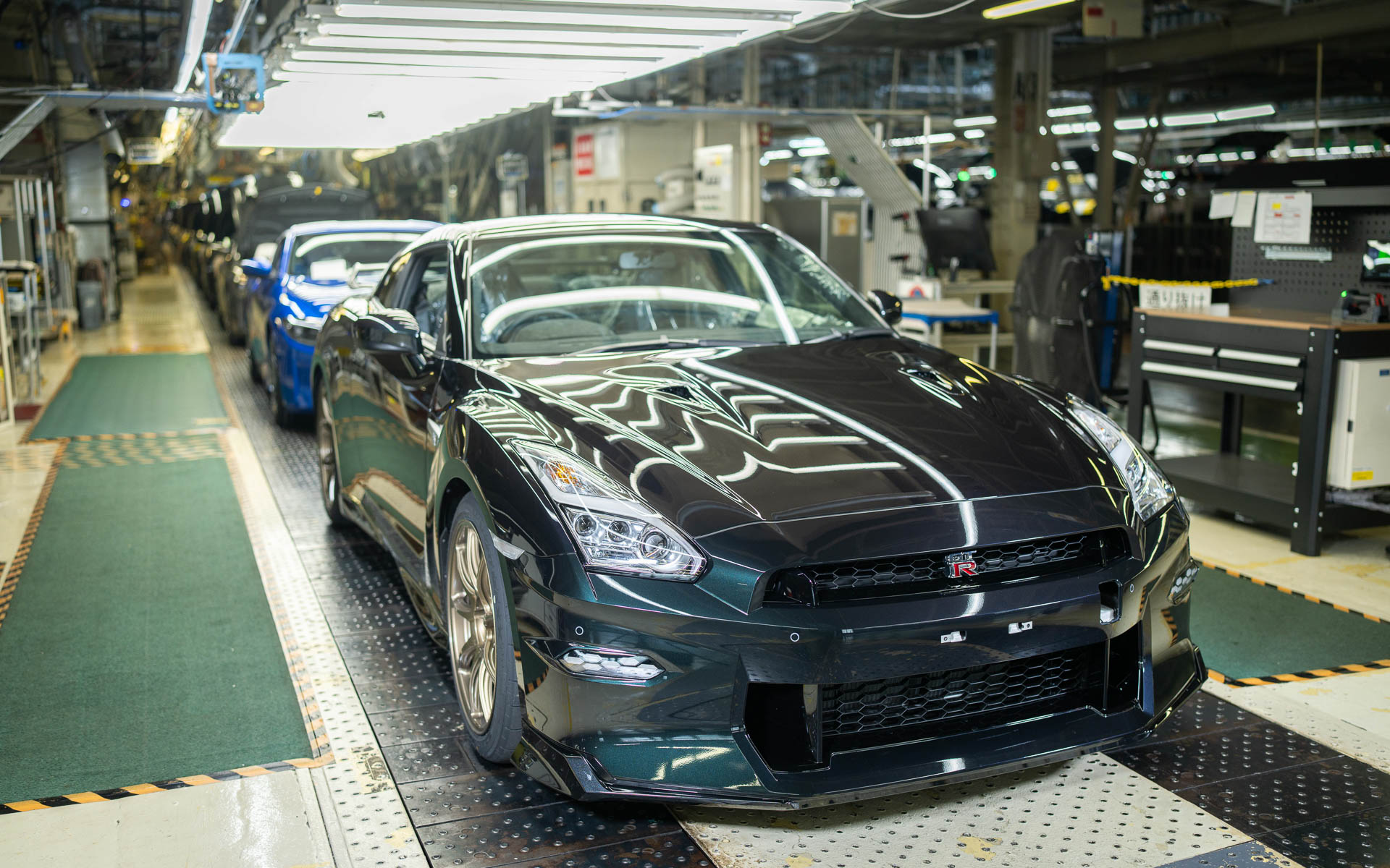 最後のR35型 GT-Rはミッドナイトパープルの「Premium edition T-spec」