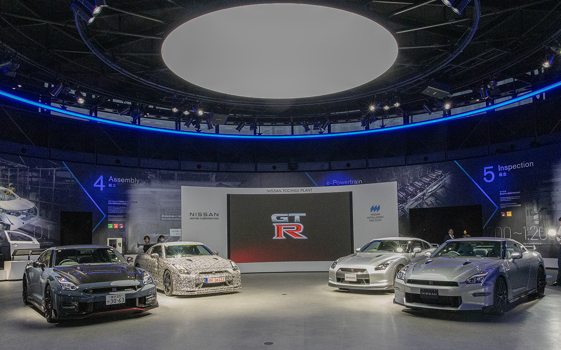 ゲストホール内にはGT-Rの歴史の中でも印象的な車両を展示