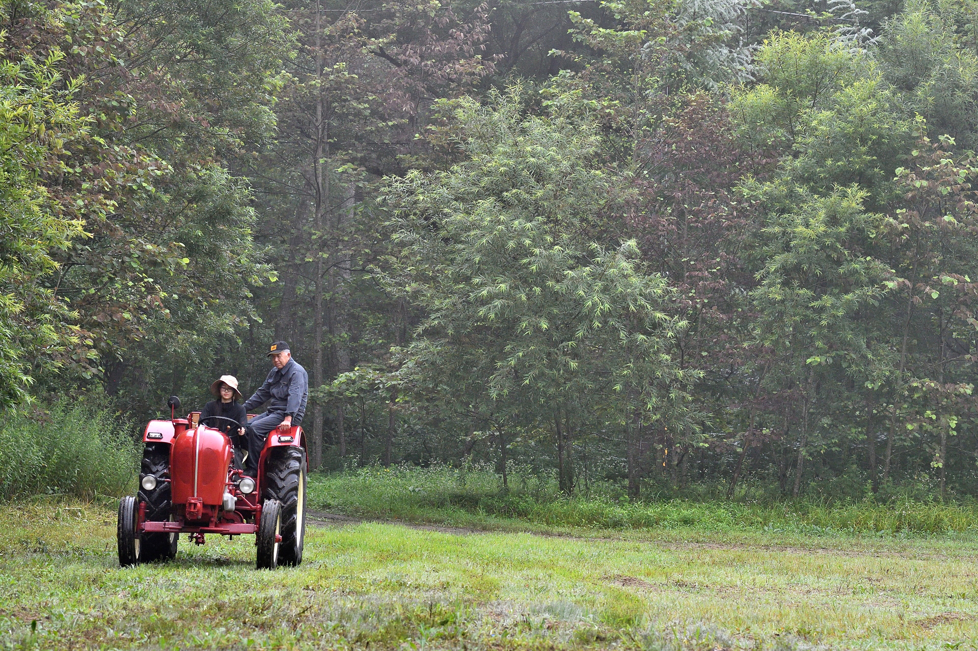 自らの手で直したトラクターの試乗体験も