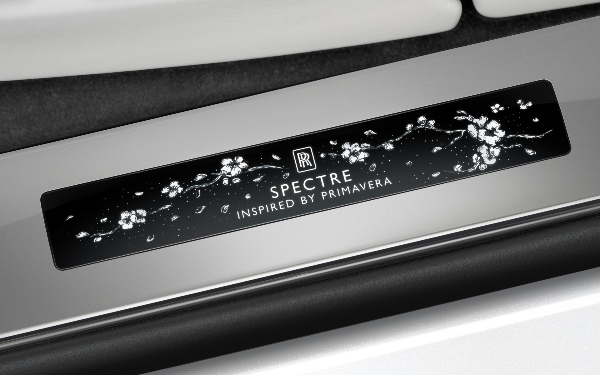 イルミネーテッド・トレッドプレート