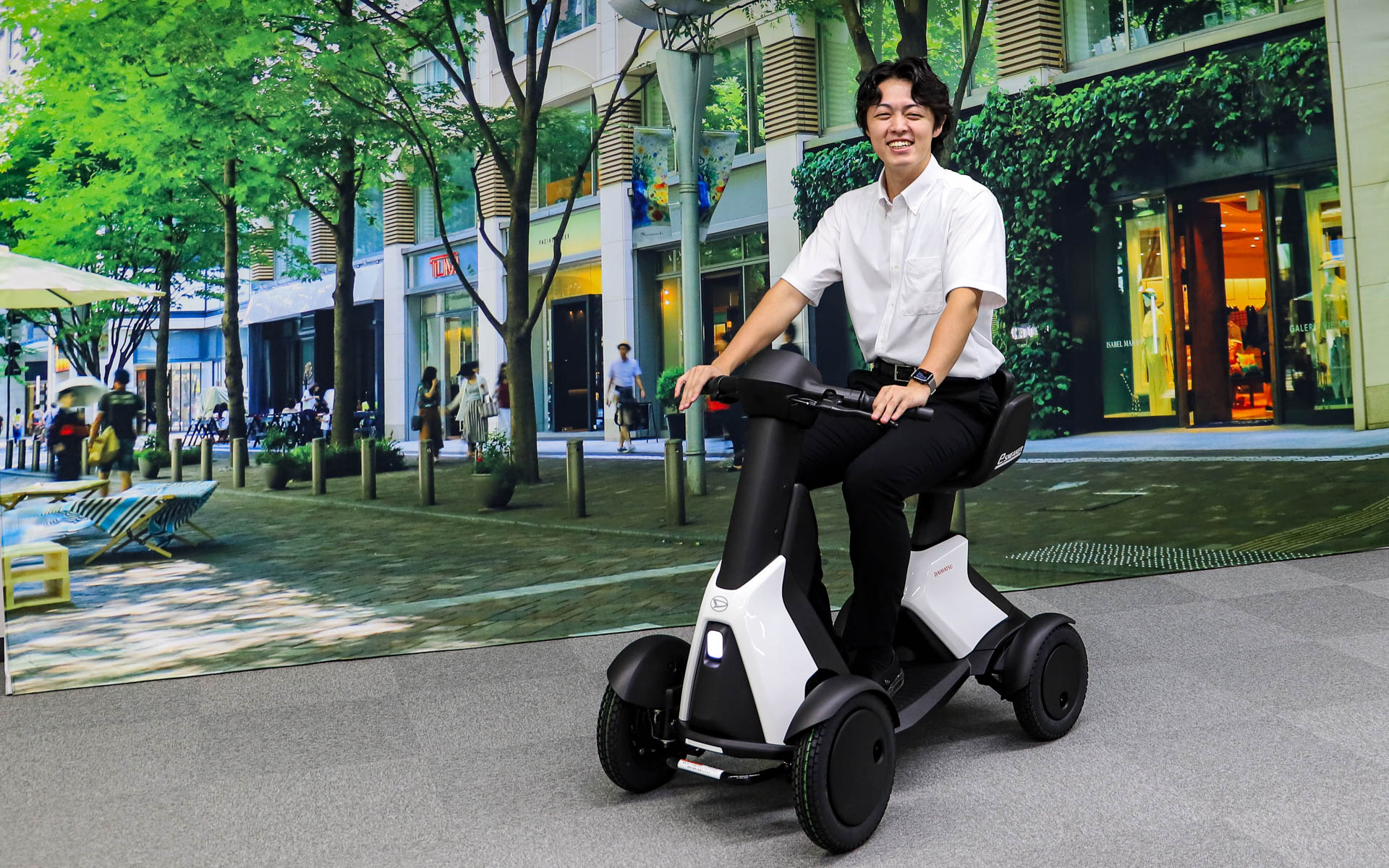 老若男女、誰が乗ってもスタイリッシュに見えることを目指して開発された