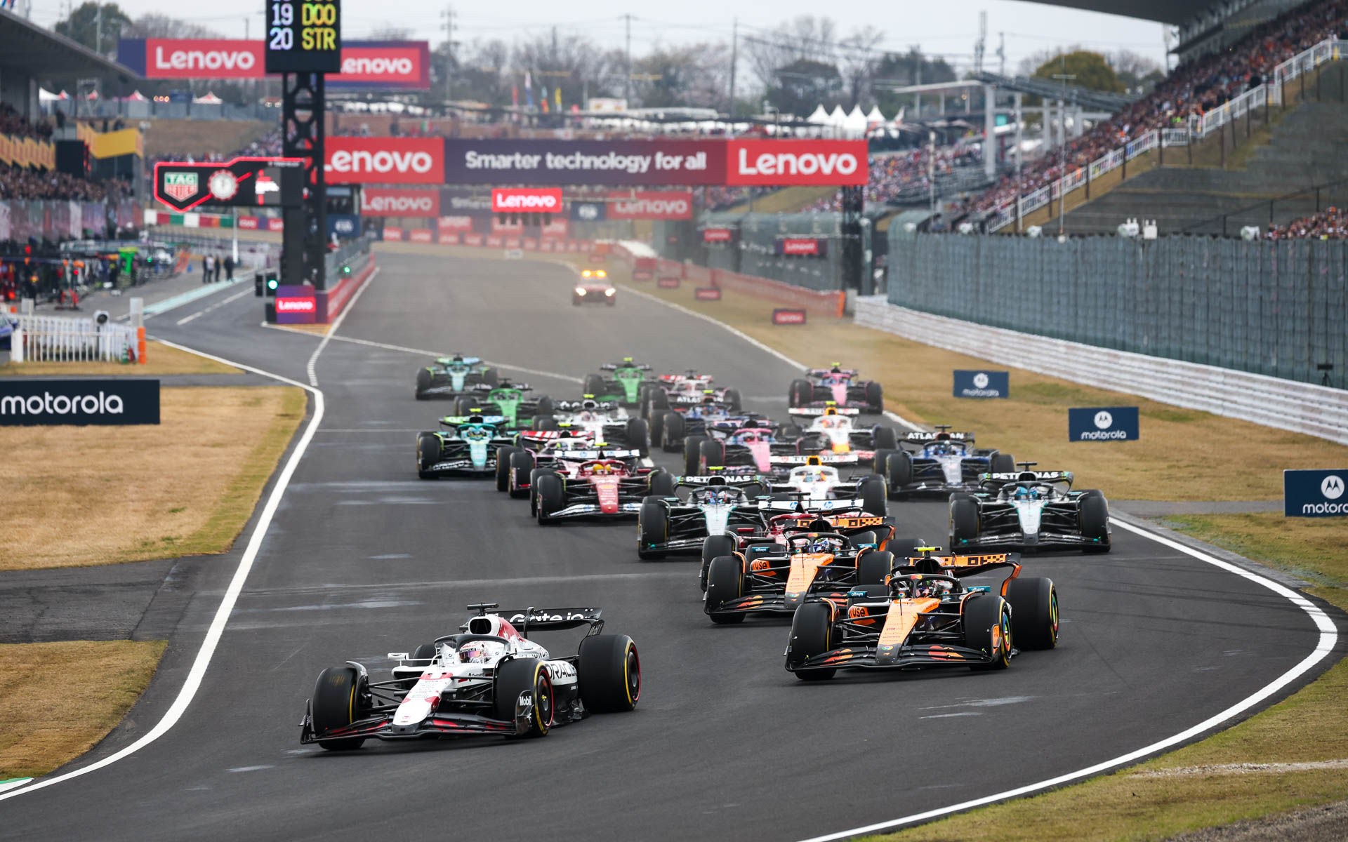 2025年F1日本グランプリのスタートシーン