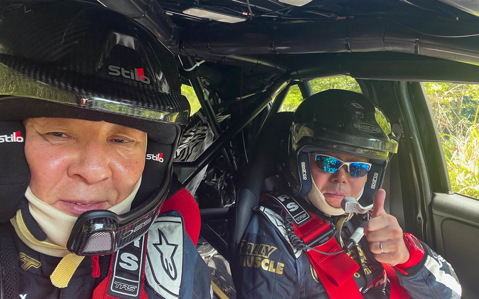 初コンビを組むコ・ドラの奥村久継さんと。SS前に