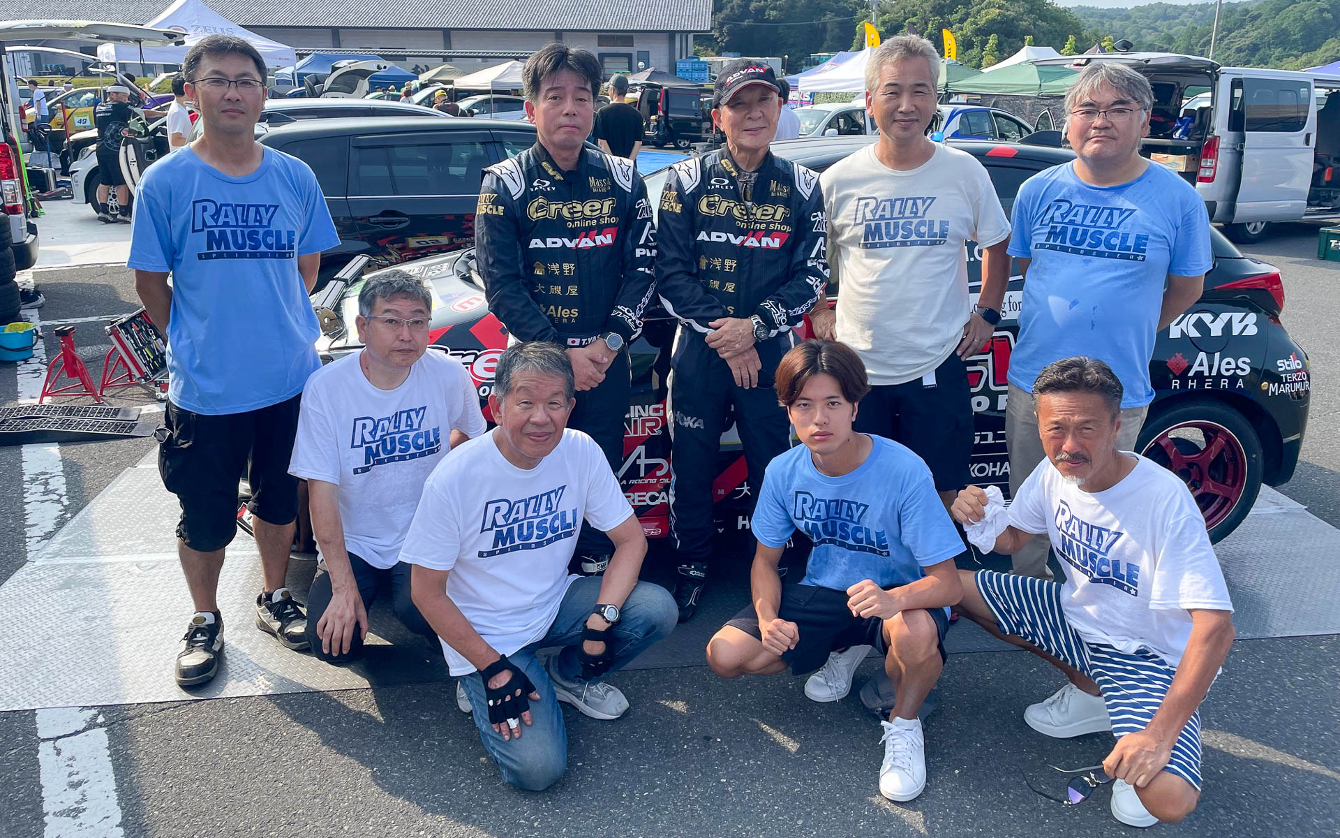 記念すべきチームの集合写真