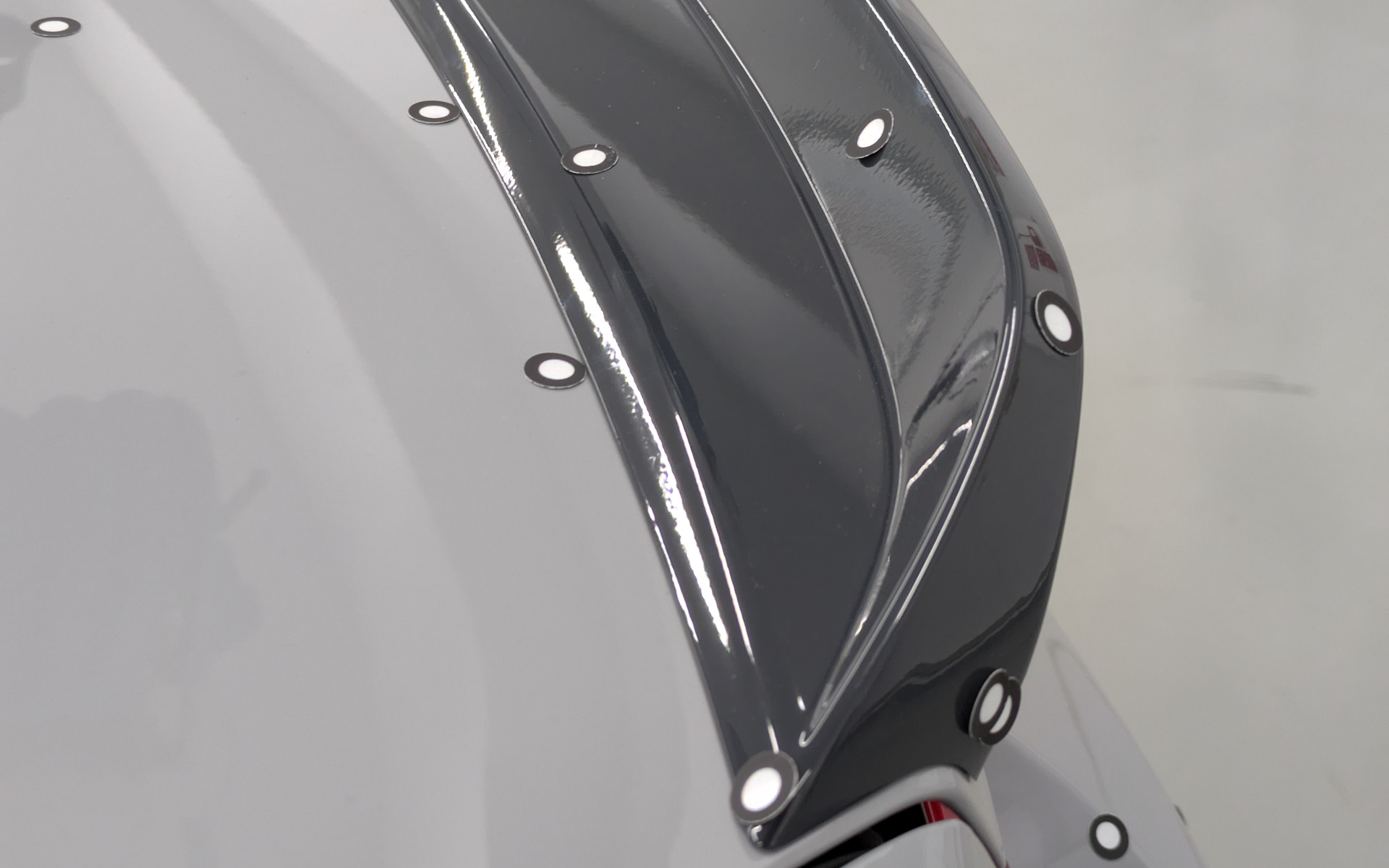 内外装のほか、ジャッキアップしてフロア下の形状も3Dデータ化