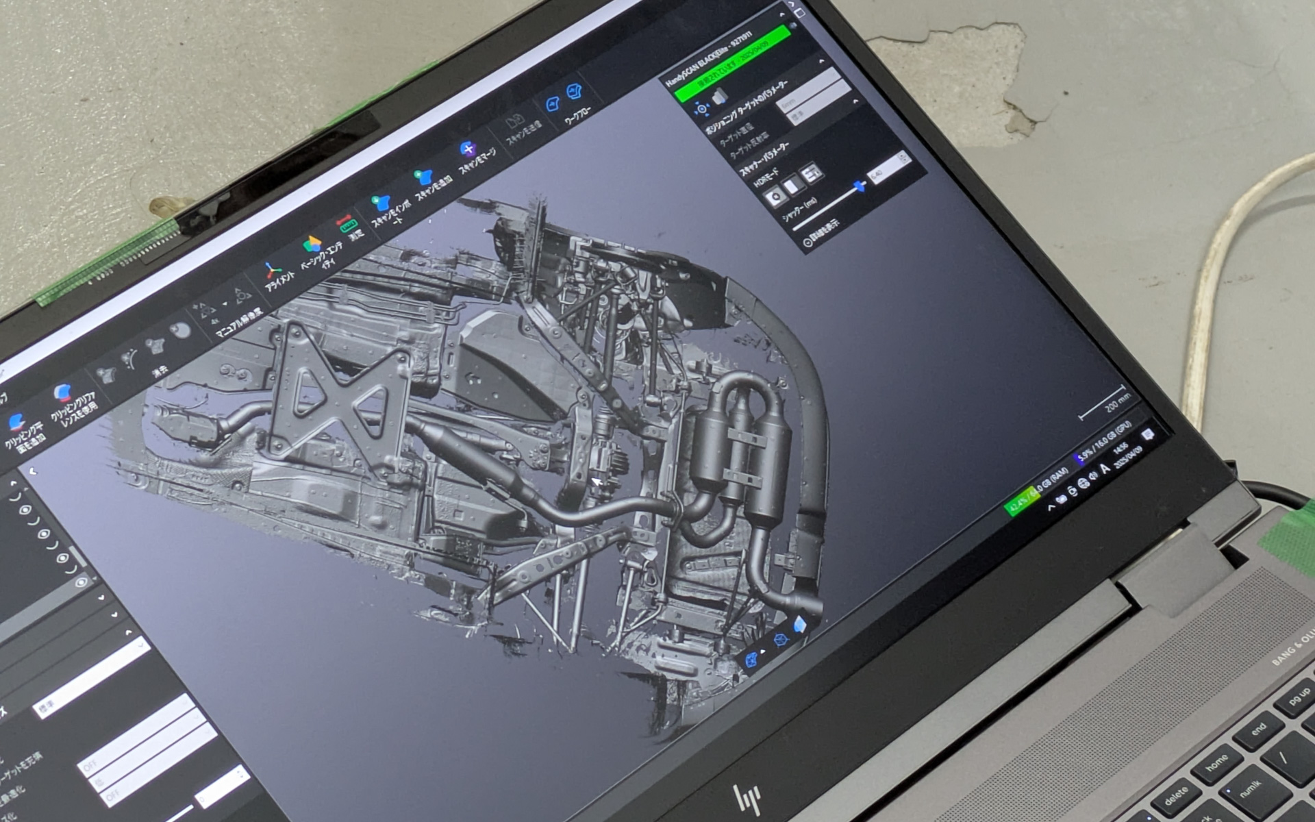 内外装のほか、ジャッキアップしてフロア下の形状も3Dデータ化