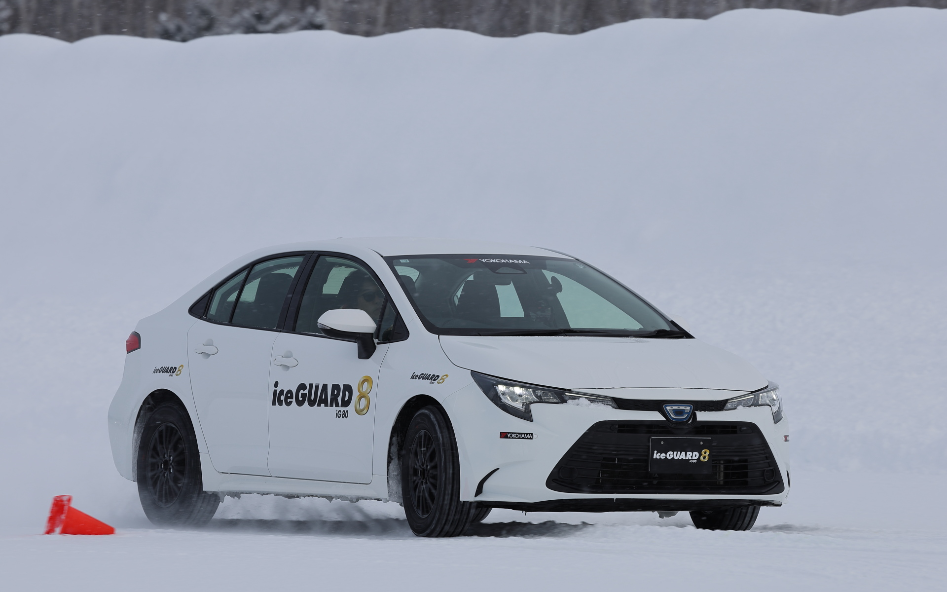 アイスガード8は、アイスガード7よりもっちりと路面に食いつく感覚
