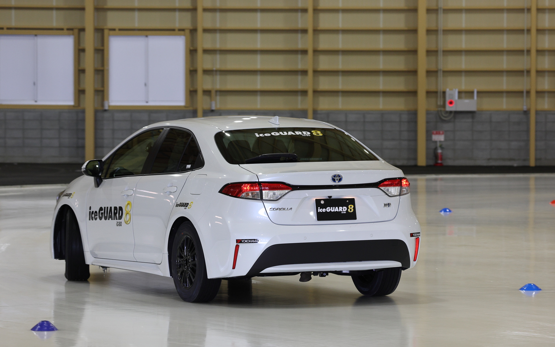 アイスガード8のほうが、よりしっかりと氷をつかんでいる感覚だ