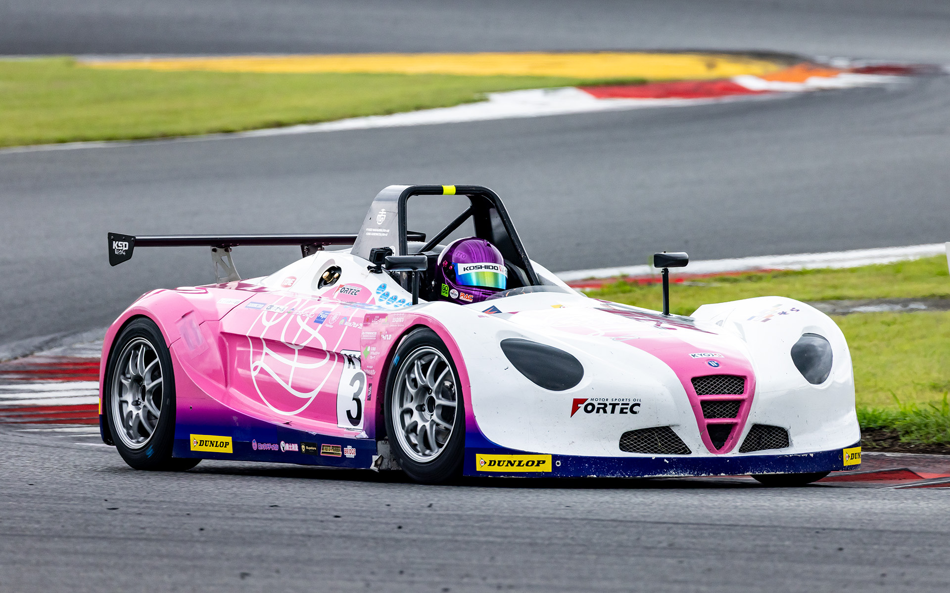 35号車のいとうりな選手