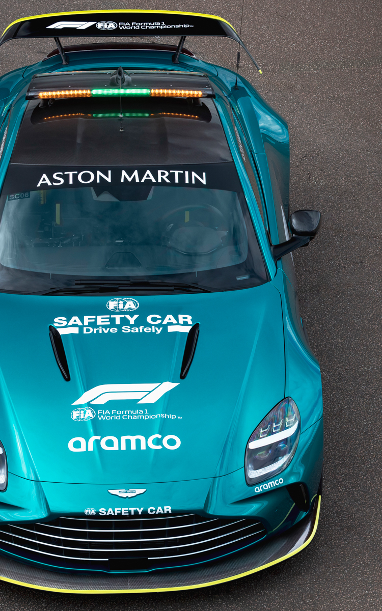 F1セーフティカー仕様の新型ヴァンテージS