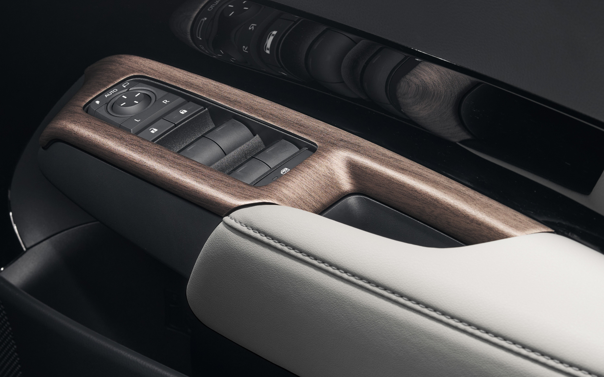 インテリアパネルセット（運転席＆助手席スイッチパネル）