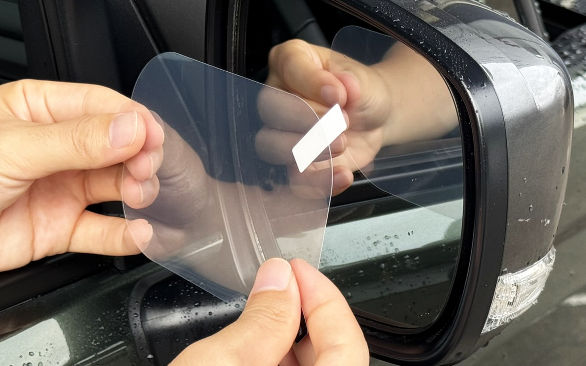 低粘着フィルムで、貼り直し可能