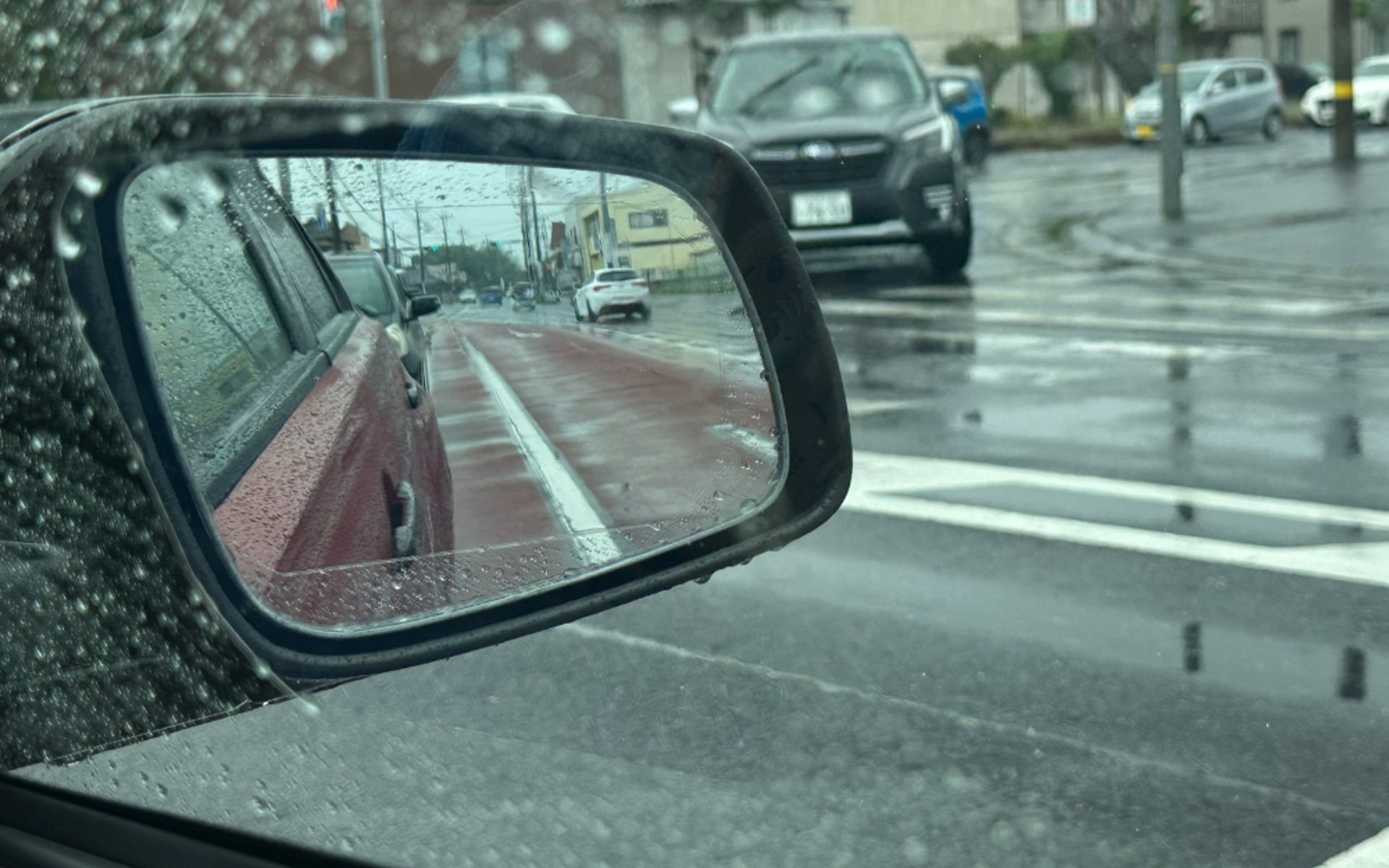 雨がつかない「ゼロワイパーフィルムタイプ」に大型サイズと車種専用モデルが登場