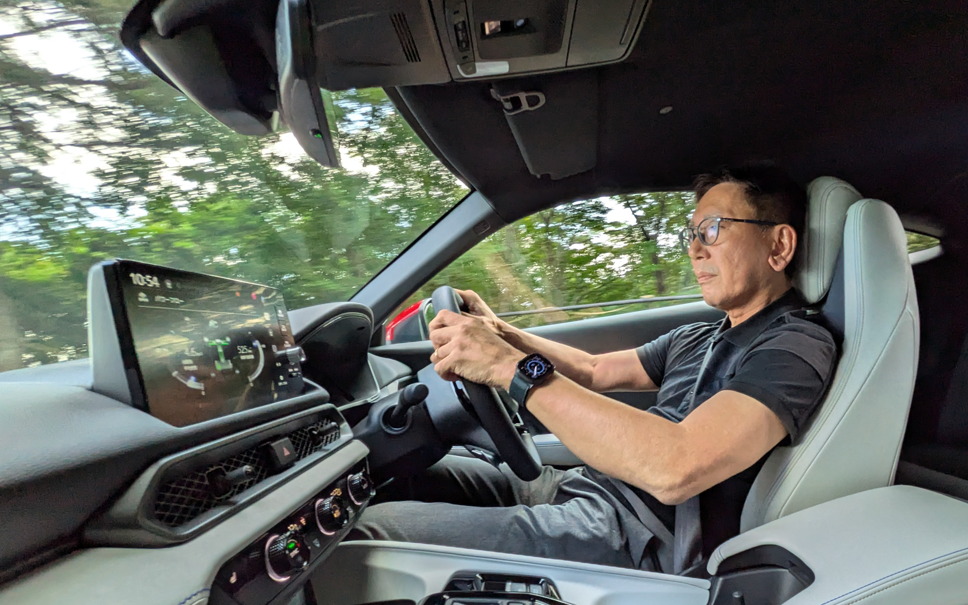 スポーツモードはキビキビとした身のこなしが気持ちいい！