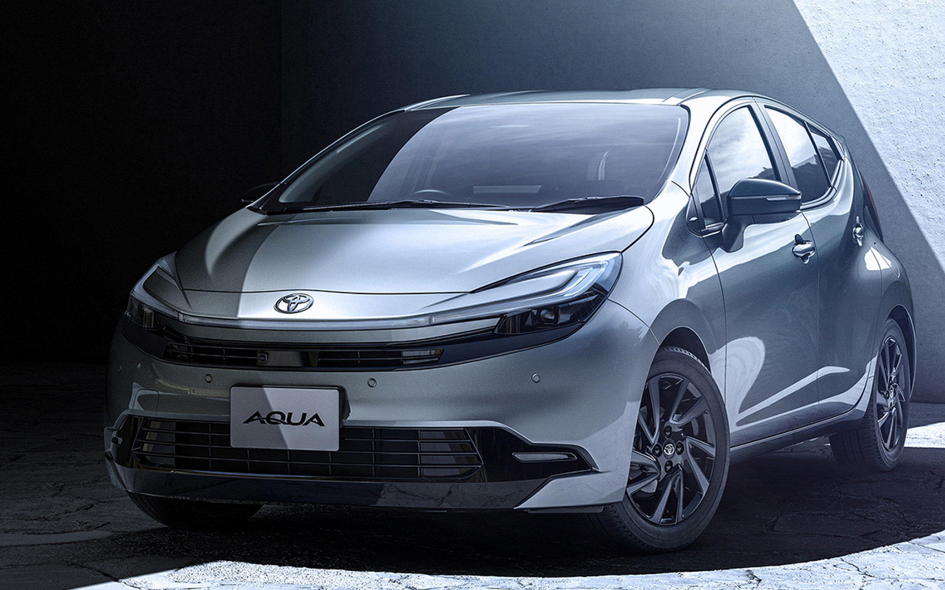 ガラッとイメージチェンジした新生アクア、どうですか？　走りの方もさらに爽快になりました