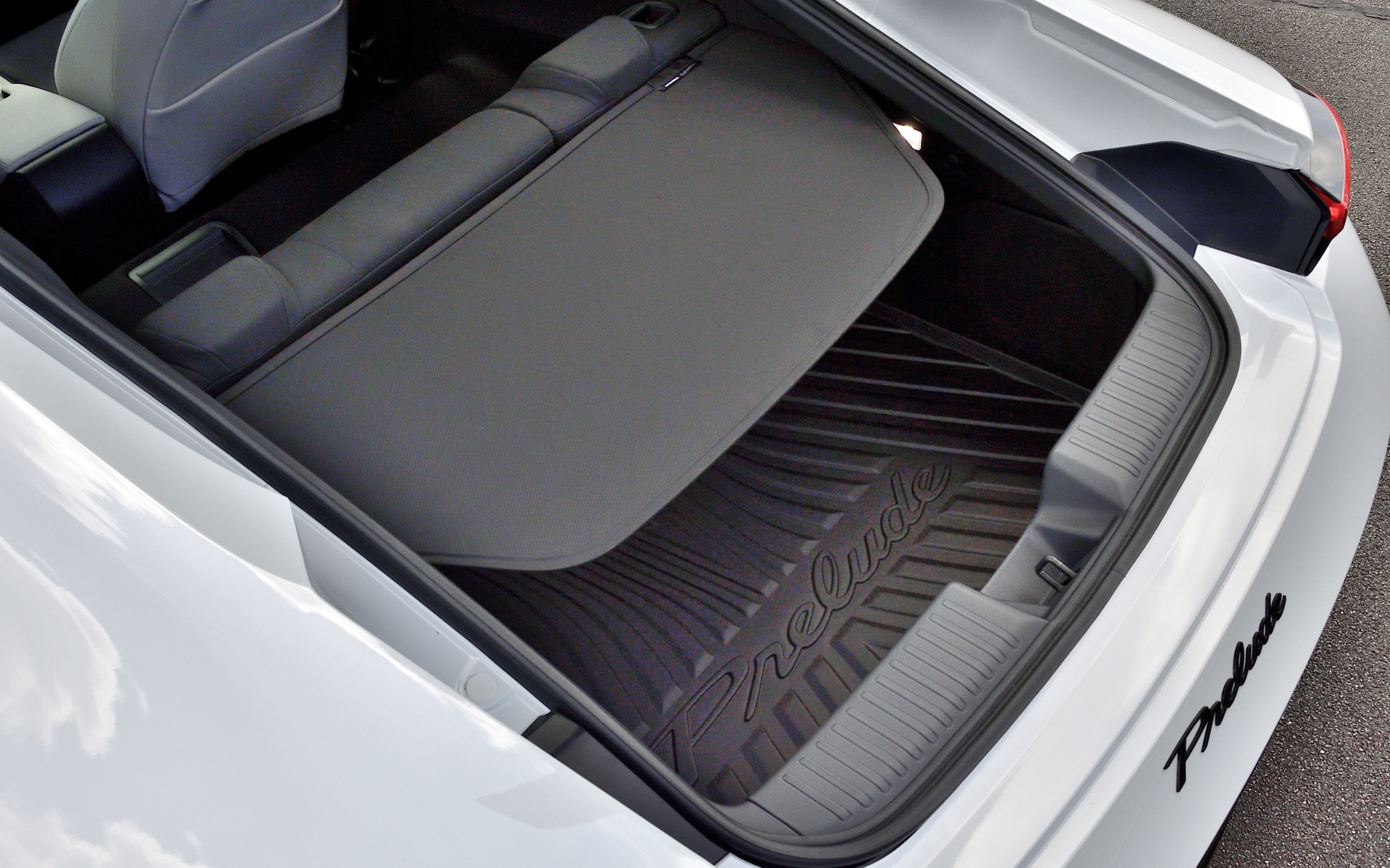 「パーセルカバー」は折り畳める仕様。価格は1万3200円