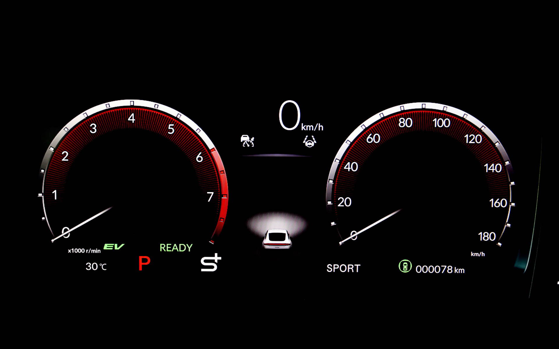 S＋ Shiftを入れてSPORTモードを選択するとこんなメーターになる。パドルシフトがリズミカルで楽しい