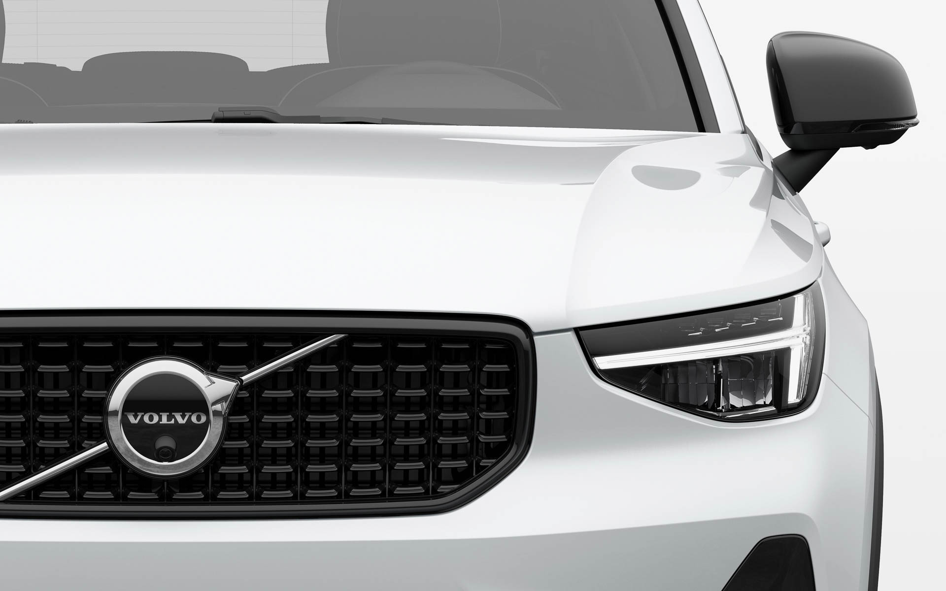 グロッシー・ブラックのエクステリアパーツを各所に採用