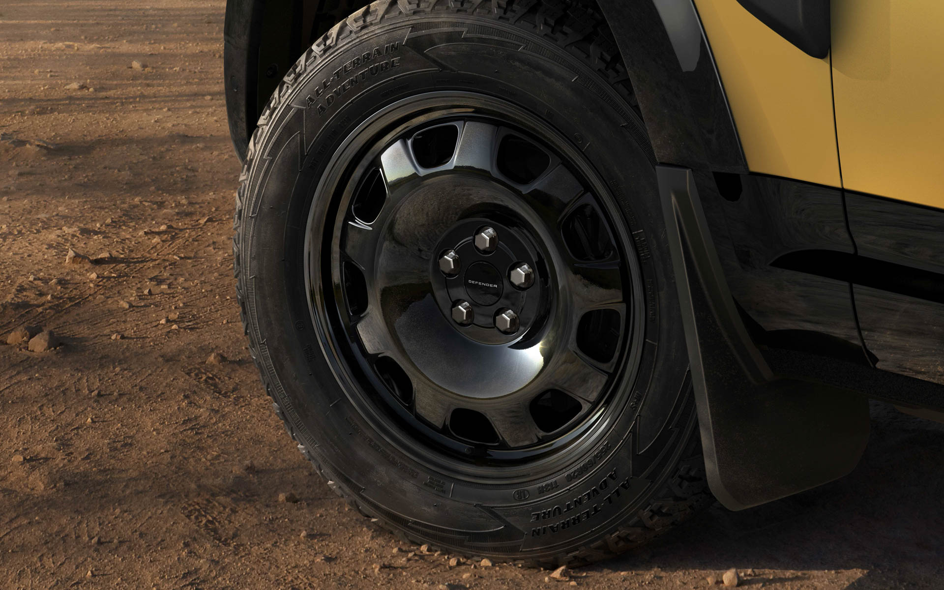 ディフェンダー トロフィーエディション CURATED FOR JAPAN（ディープサンドグローイエロー）