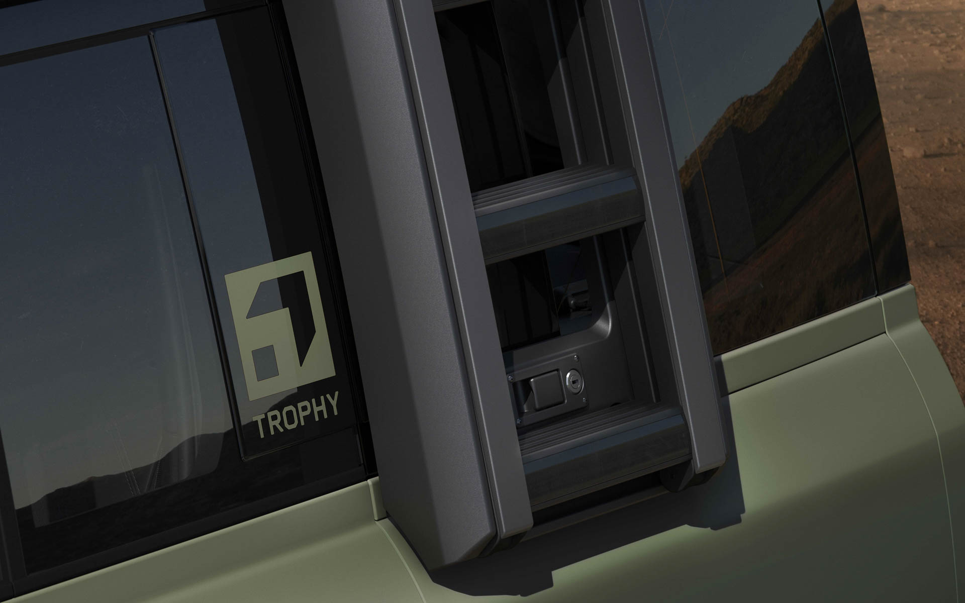 ディフェンダー トロフィーエディション CURATED FOR JAPAN（ケズィックグリーン）