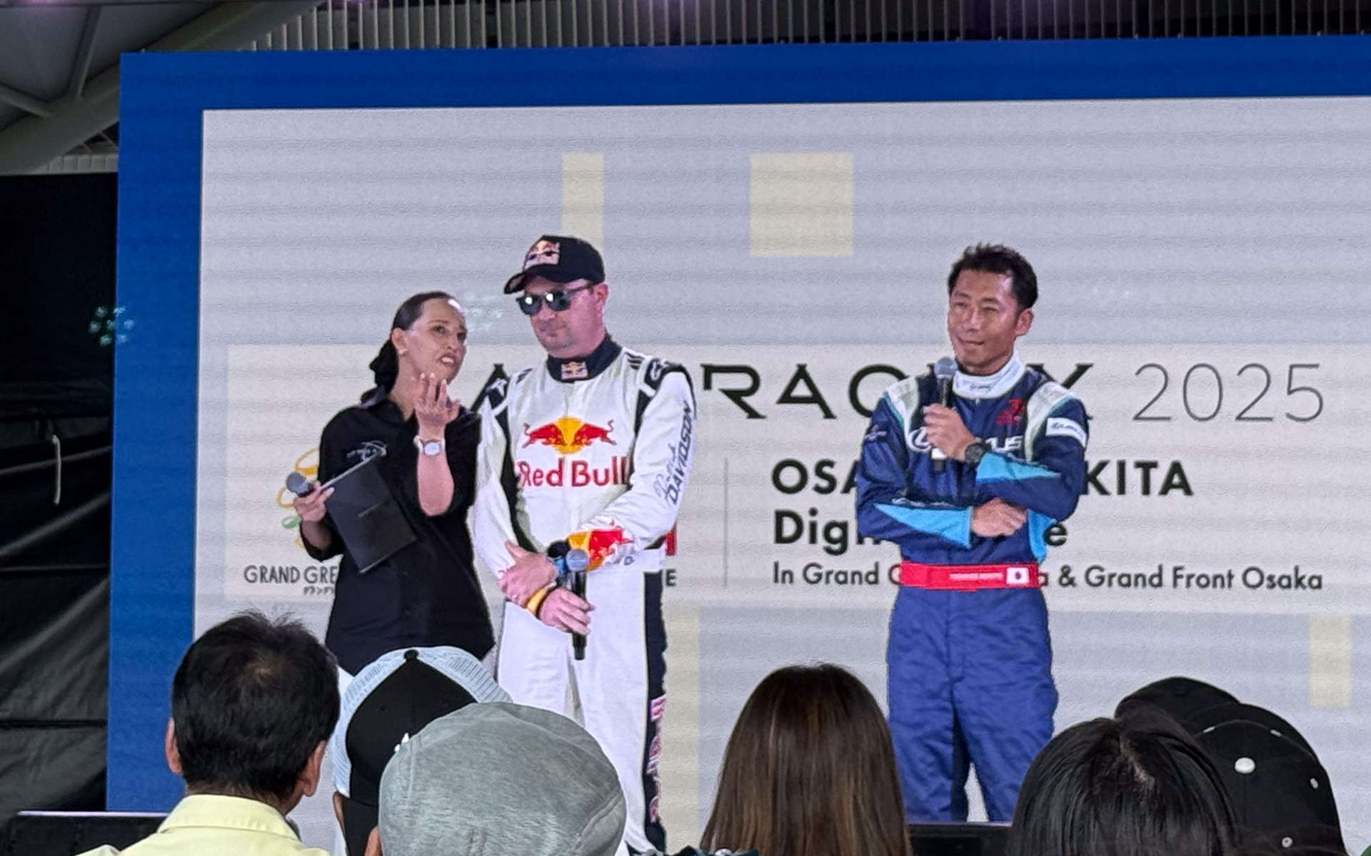 レース後、デビットソン選手と室屋選手はトークショーを実施。室屋選手は敗因を分析するとともに、勝者であるデビットソン選手をたたえた