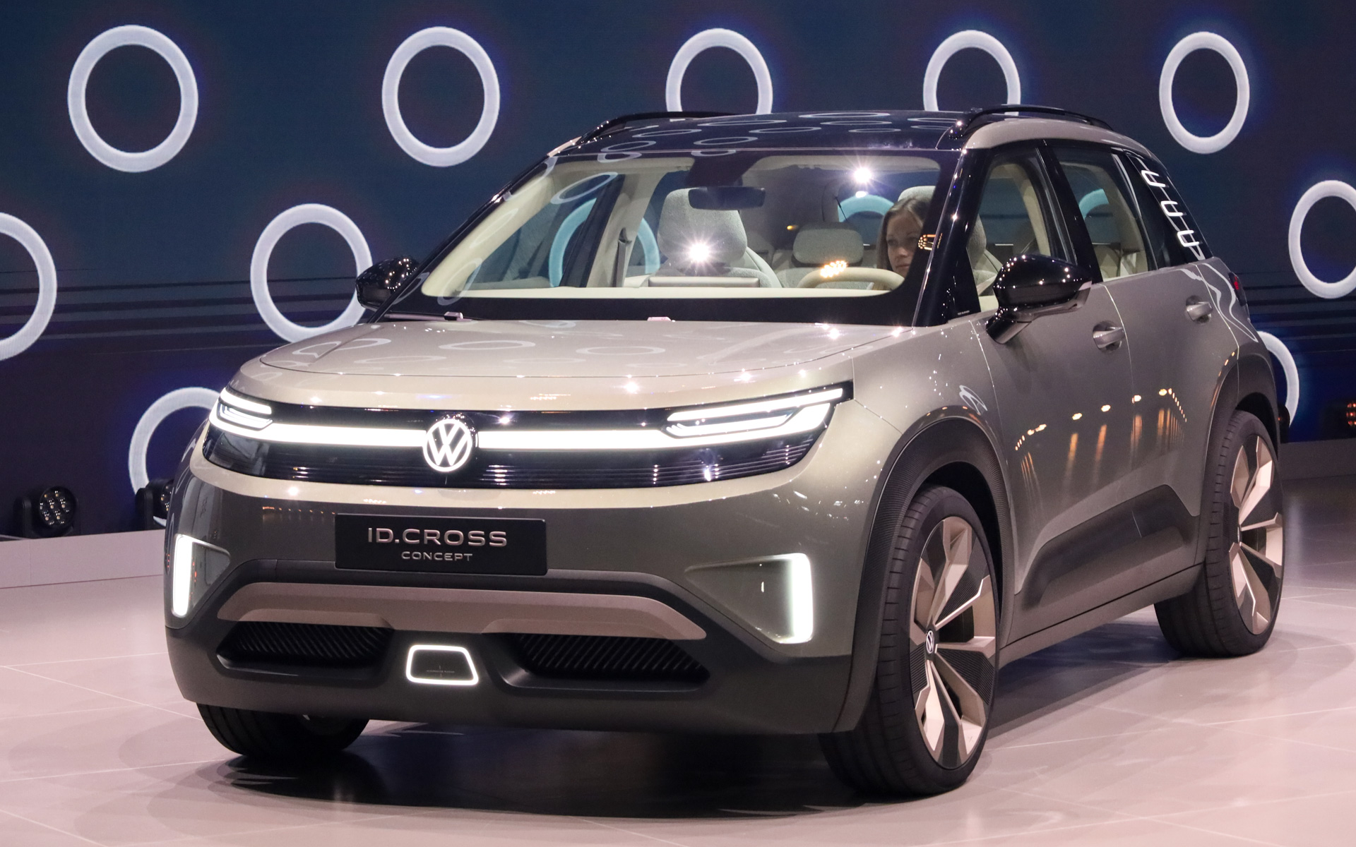 フォルクスワーゲンのコンパクトSUV「ID. CROSS Concept」