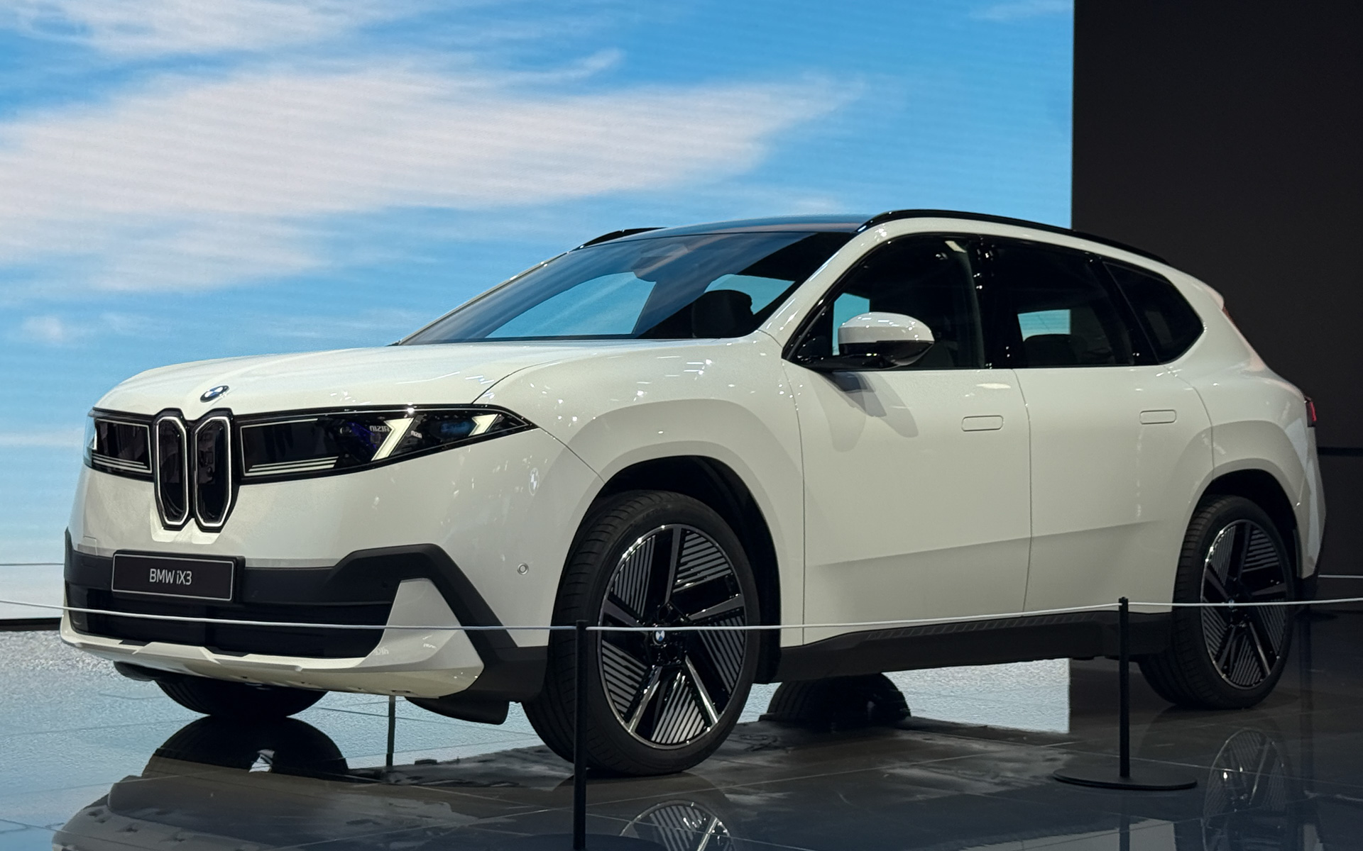 BMWの新型「iX3」