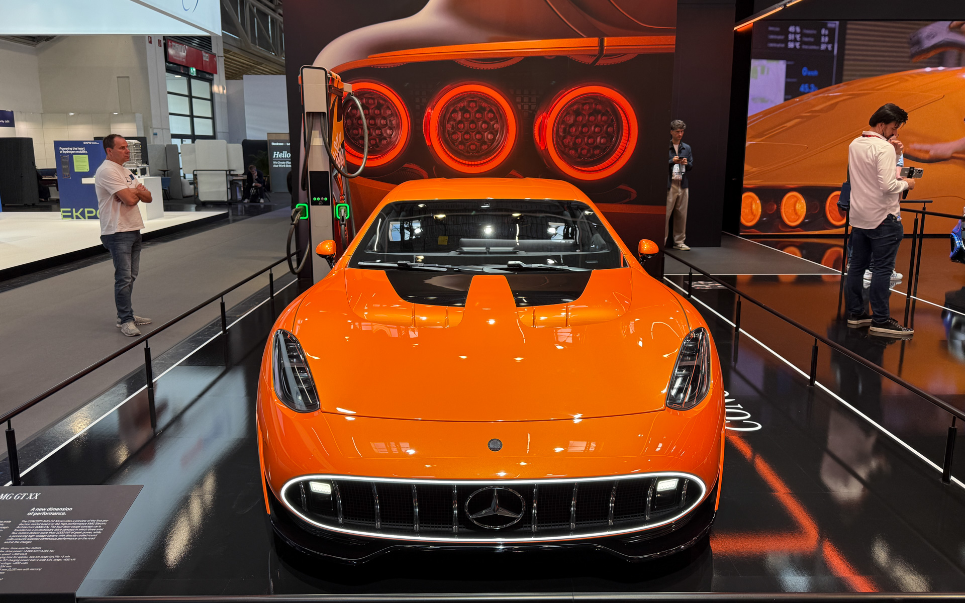 2026年量産開始予定の革新的なドライブトレイン技術を搭載する「コンセプトAMG GT XX」