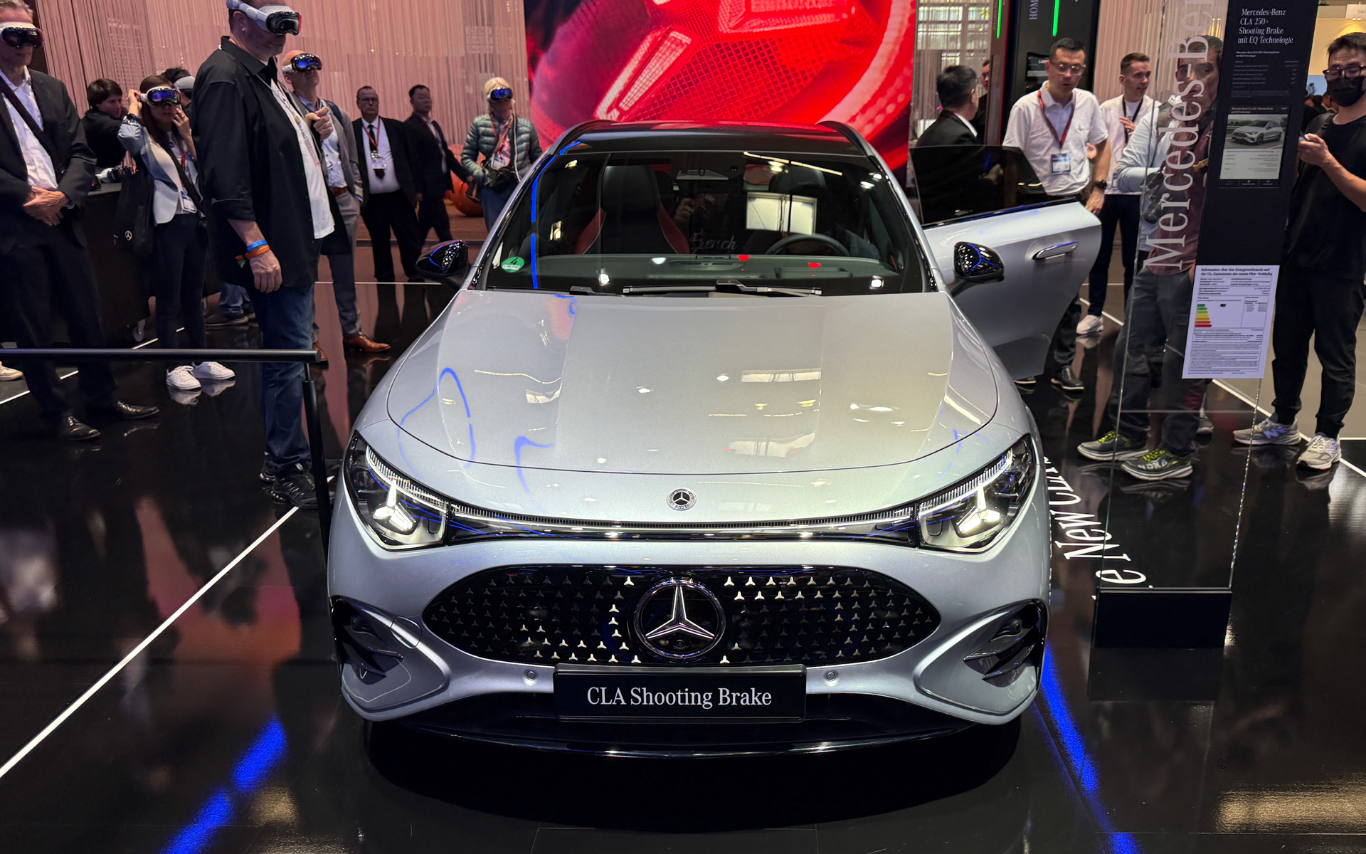 新型EV「CLAシューティングブレーク」