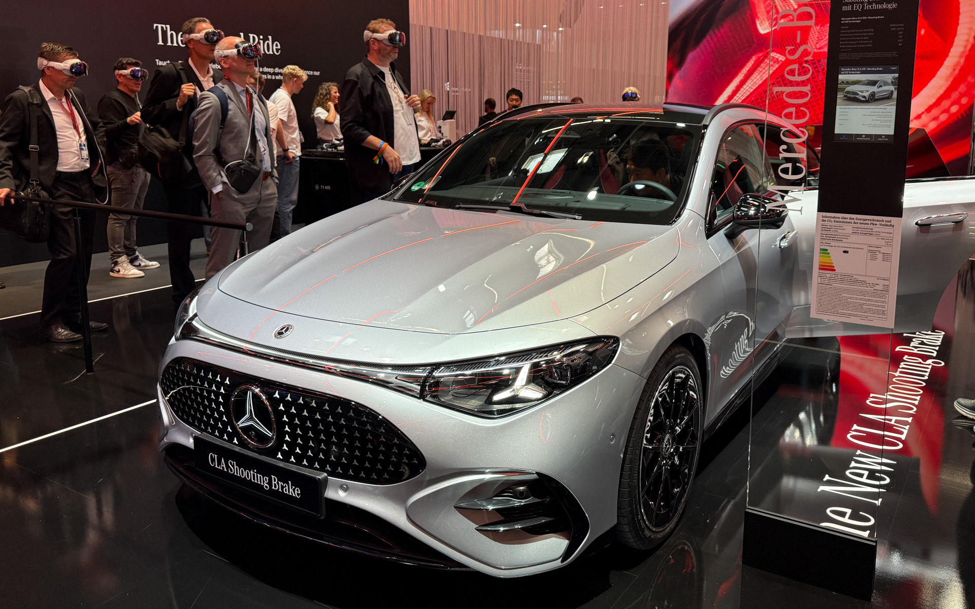 新型EV「CLAシューティングブレーク」