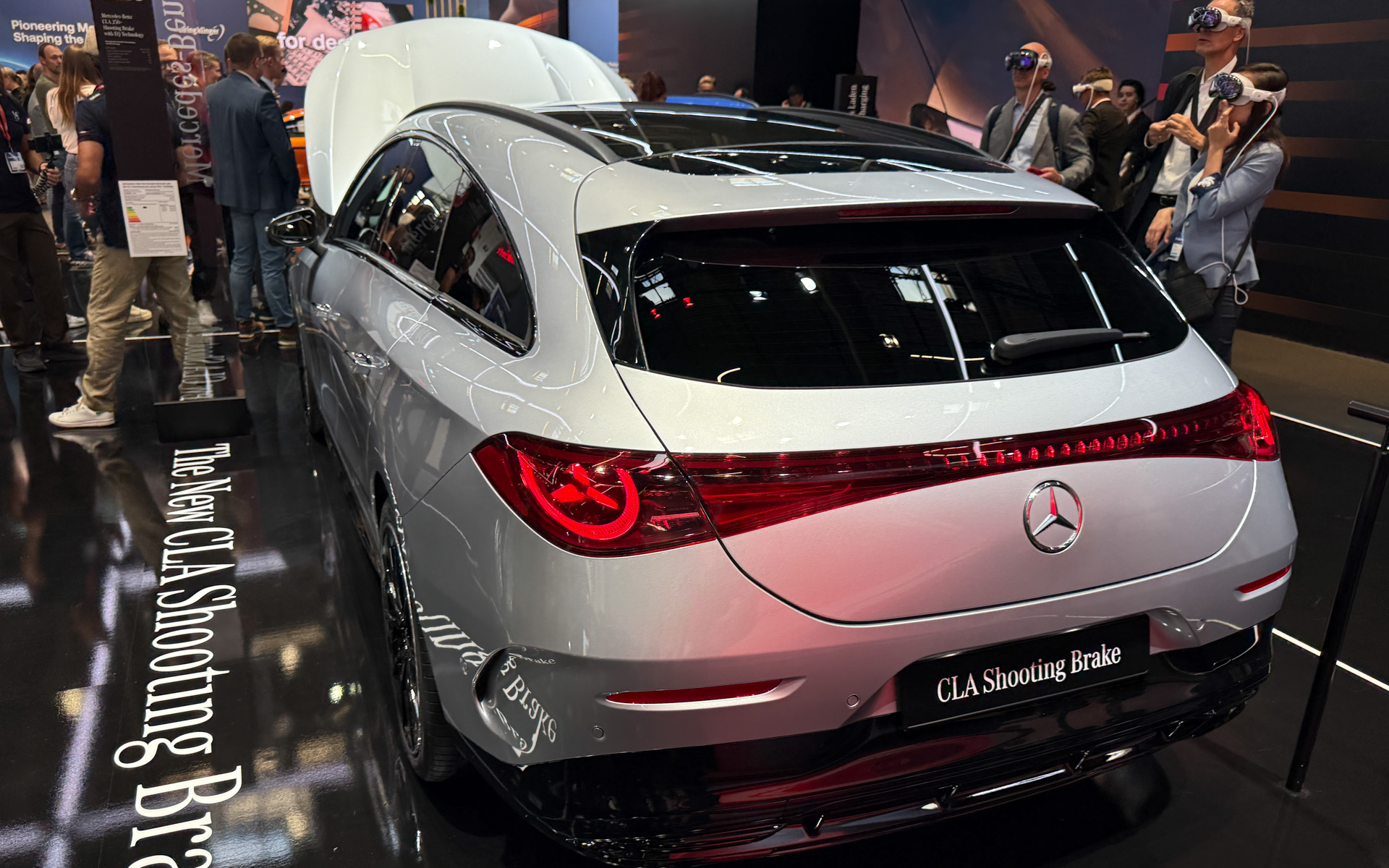 新型EV「CLAシューティングブレーク」