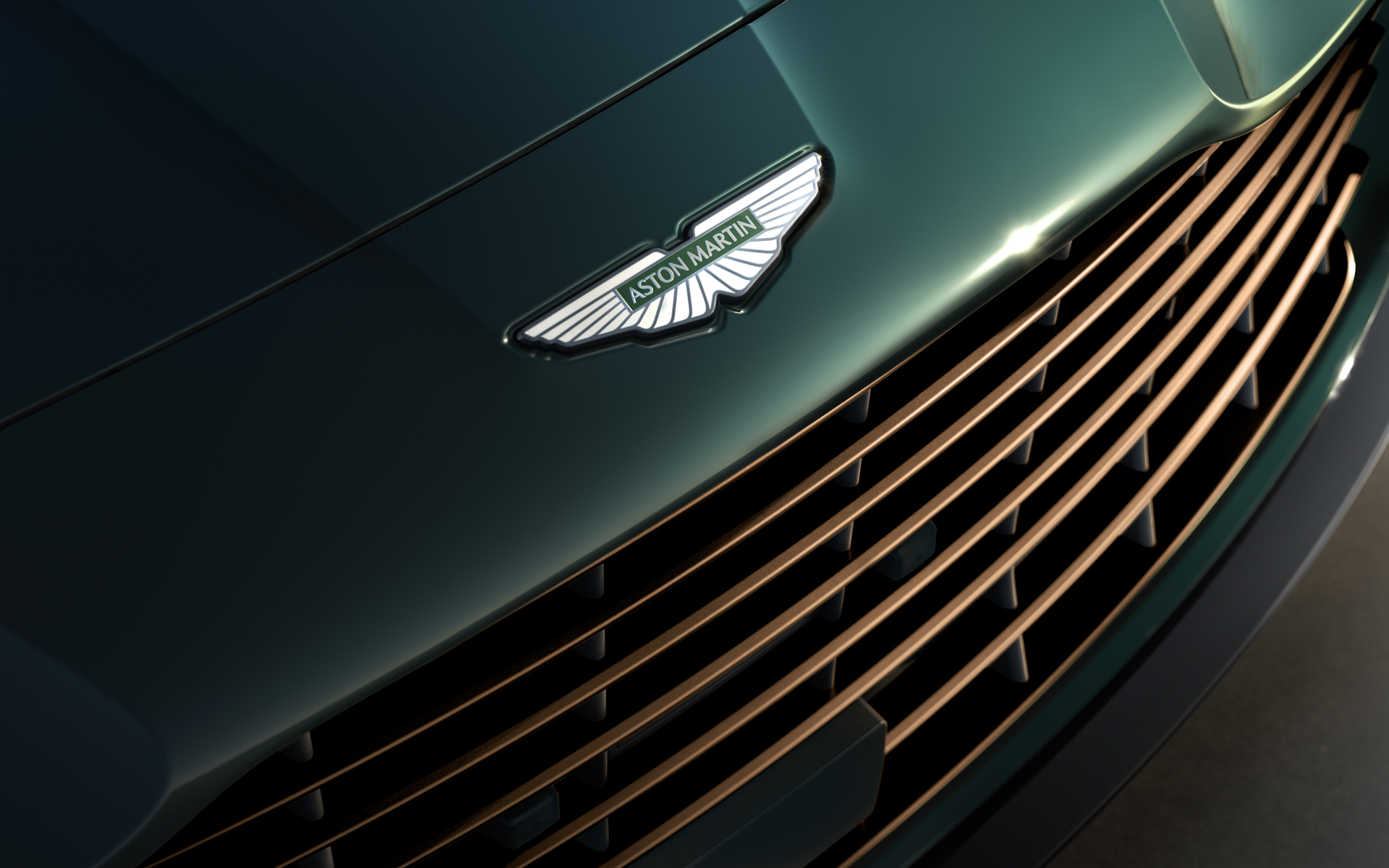 ヴェーンドグリルは「アノダイズド・ブロンズ」を採用