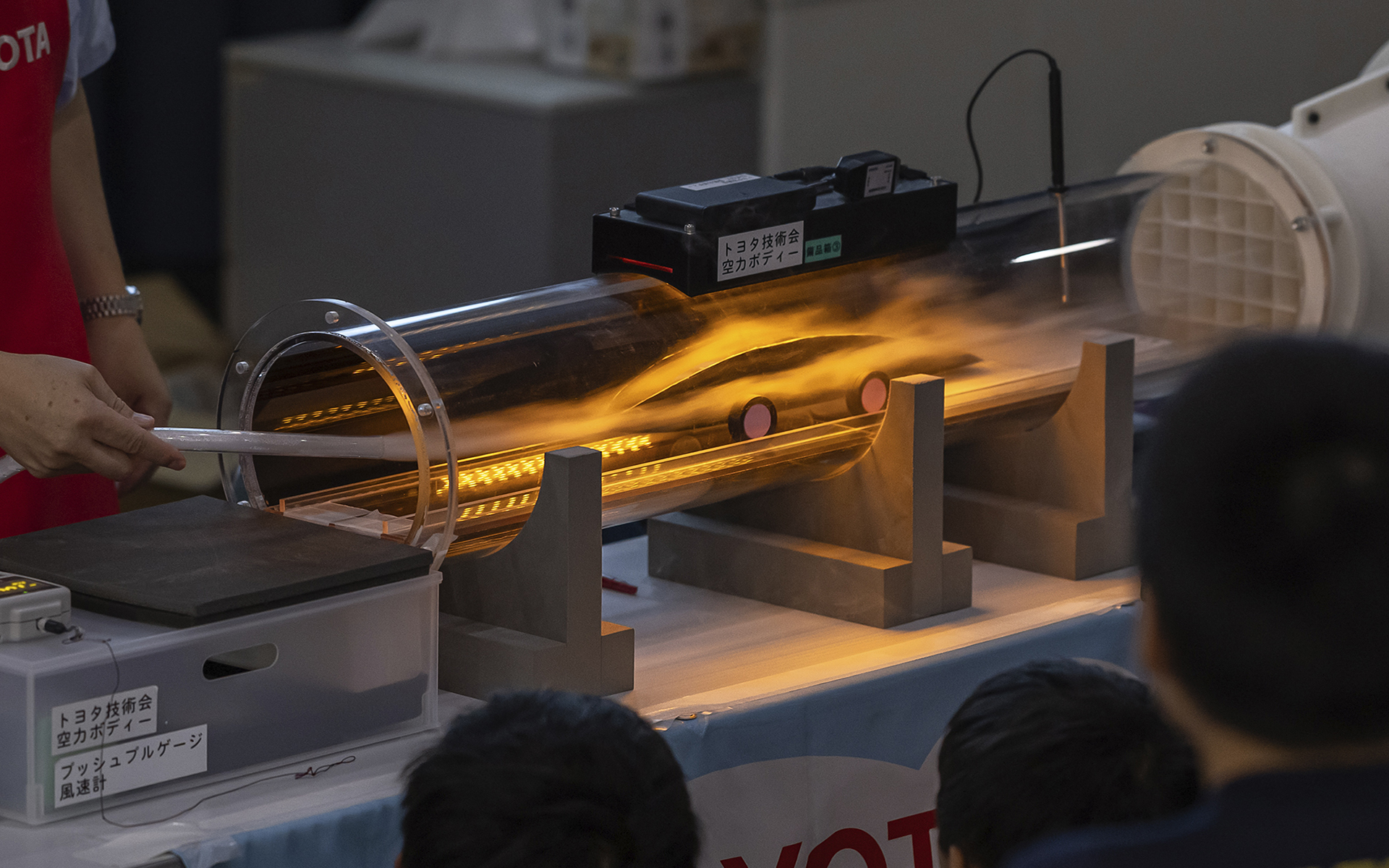 プロ技術者が作ったクルマと空気の流れを比較した