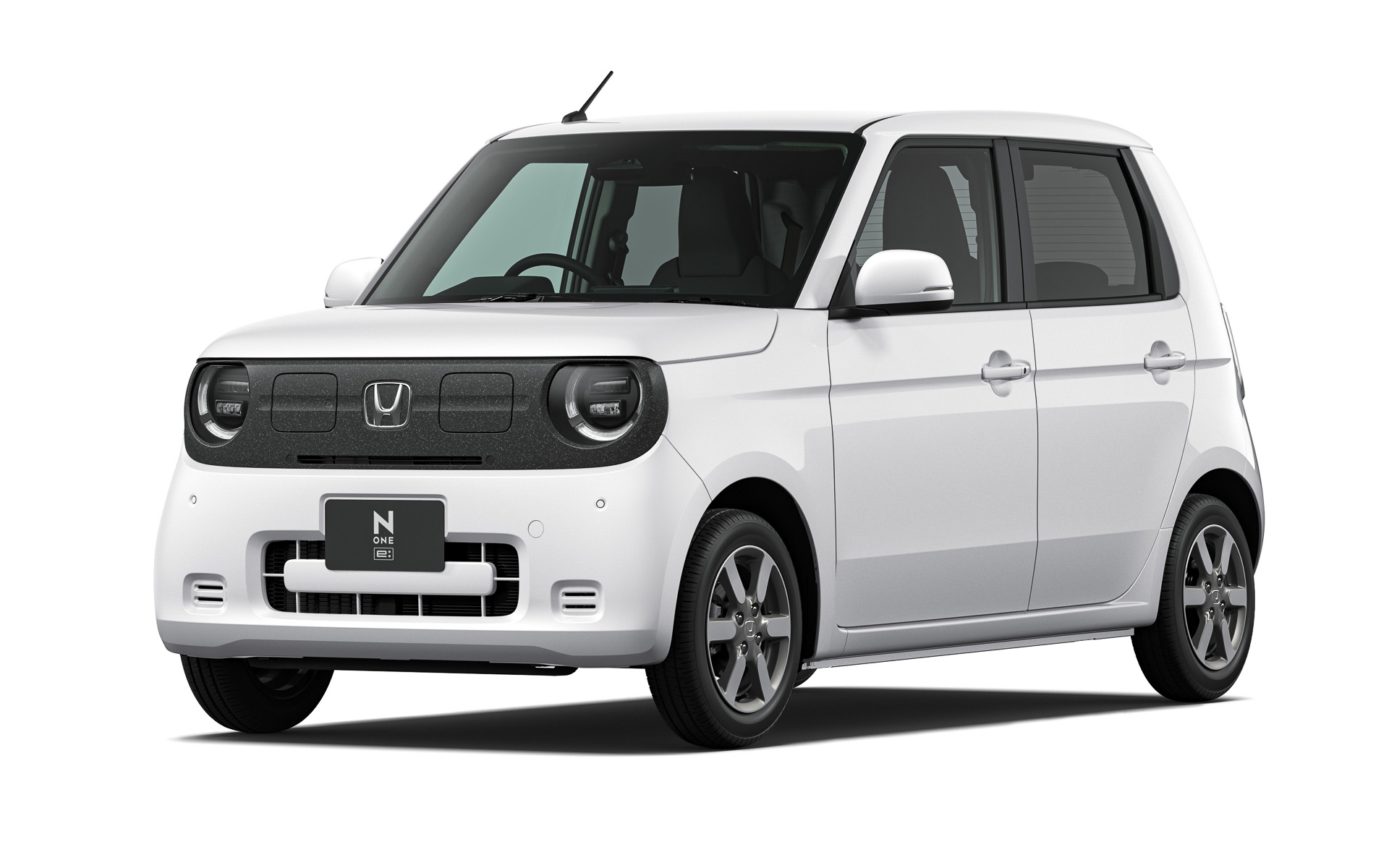 e: L（プラチナホワイト・パール）