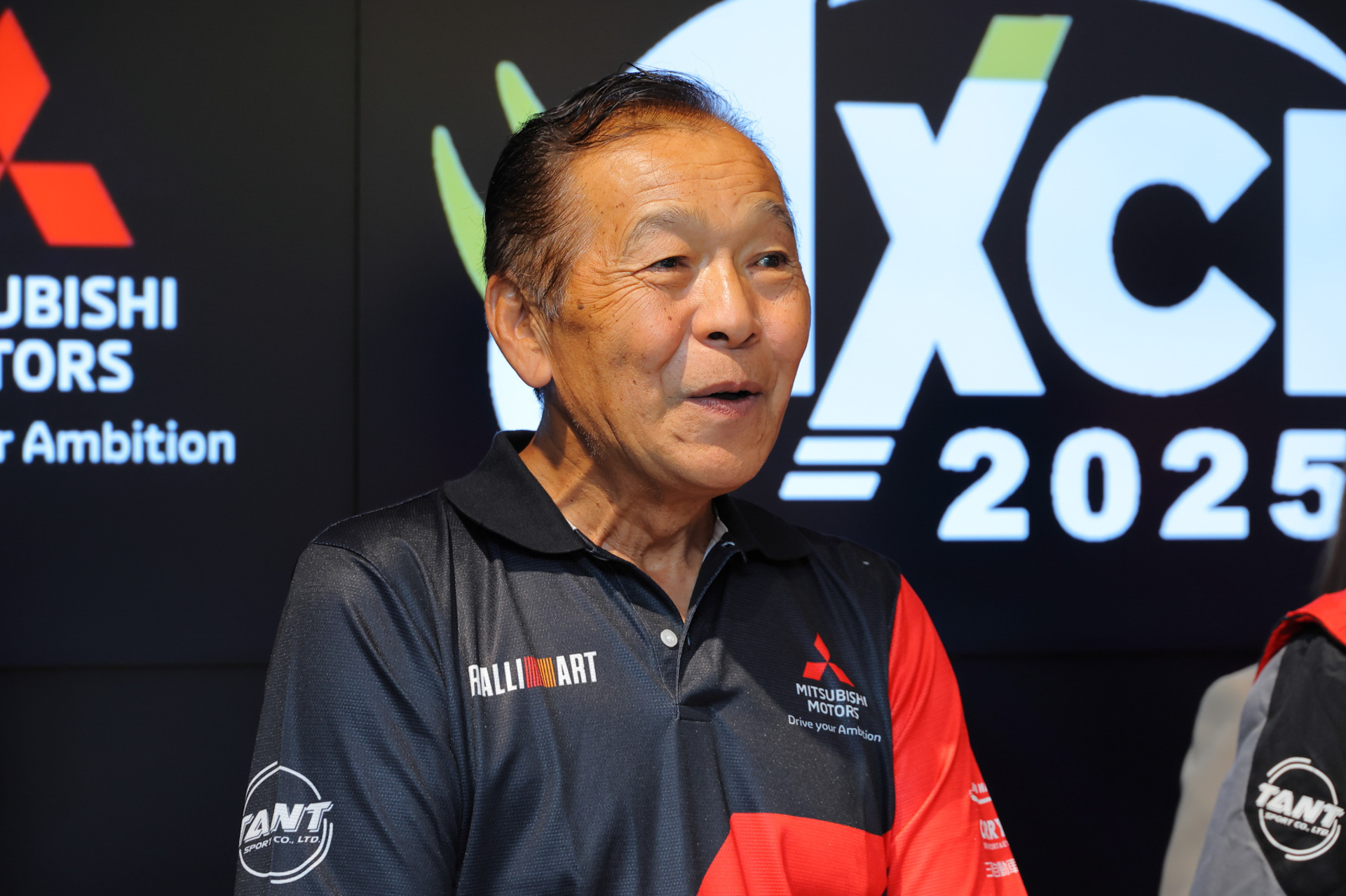 必勝で臨んだ2025年大会だったが毎日混戦が続き、胃が痛む一週間だったと語るチーム総監督の増岡浩氏