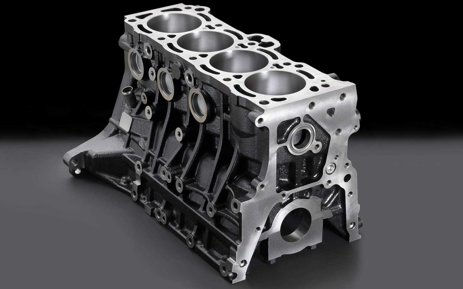 シリンダーブロックSUB-ASSYは縦置きにも横置きにも対応するという