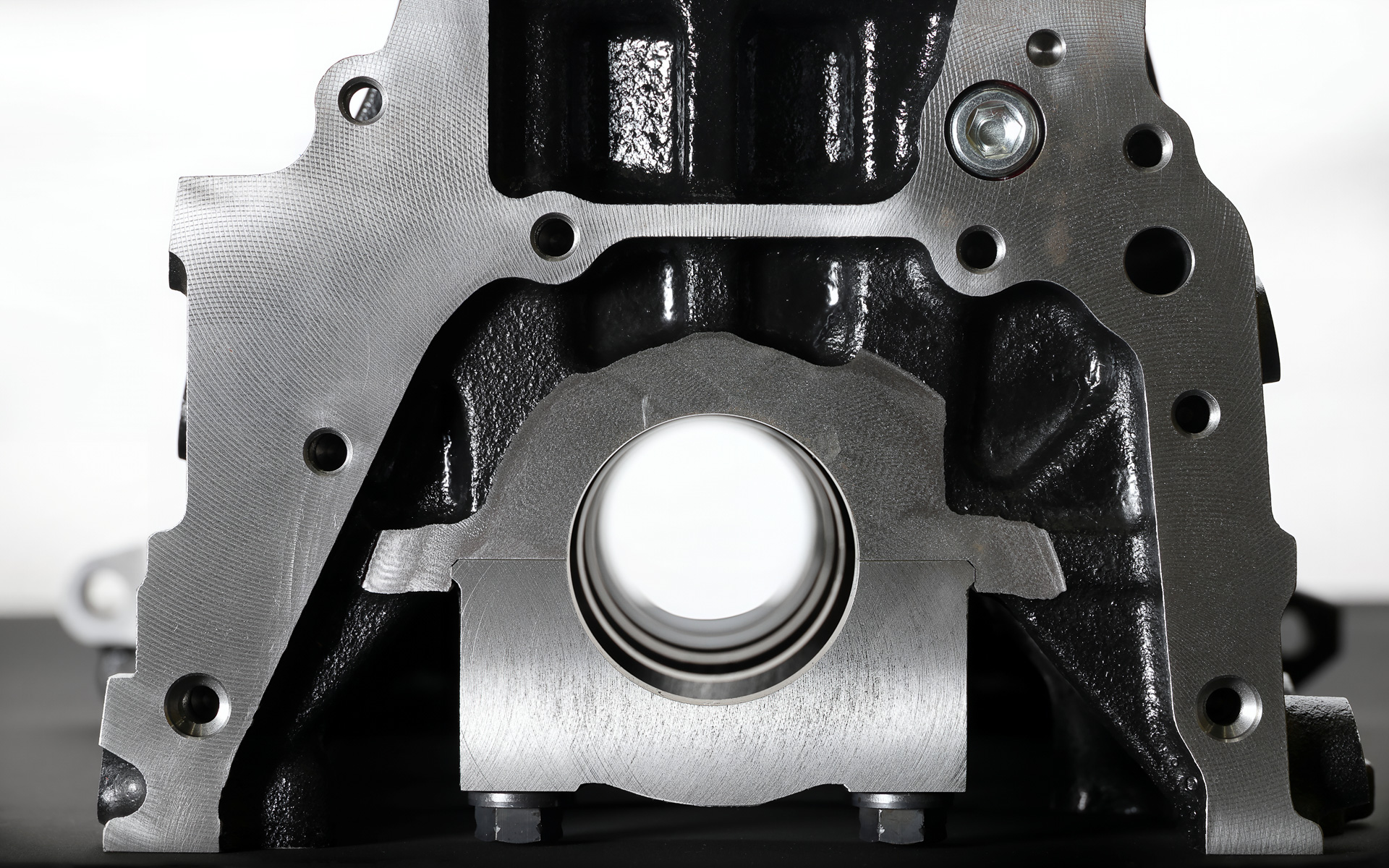 エンジンの出力はスーパーチャージャーレベルを視野に入れているという