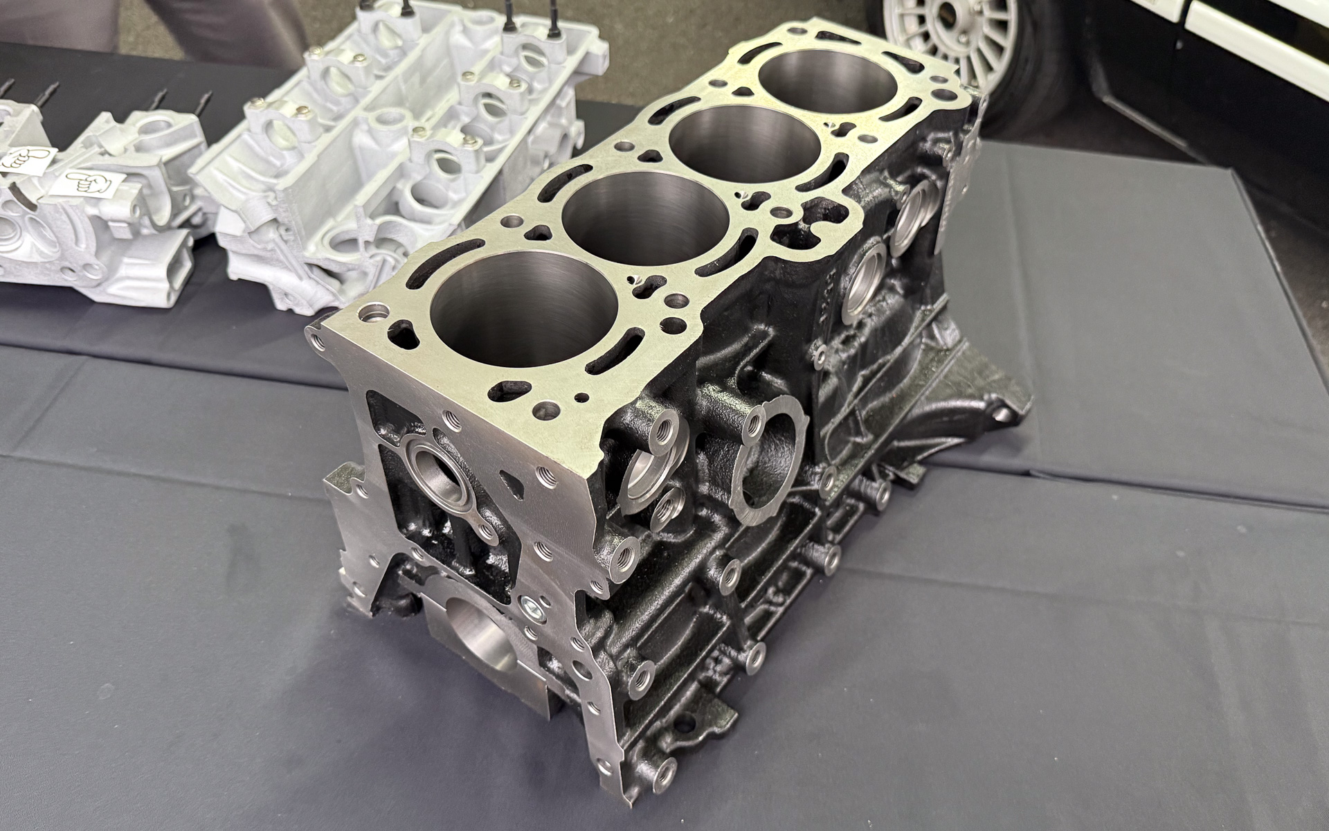 シリンダーブロックSUB-ASSY