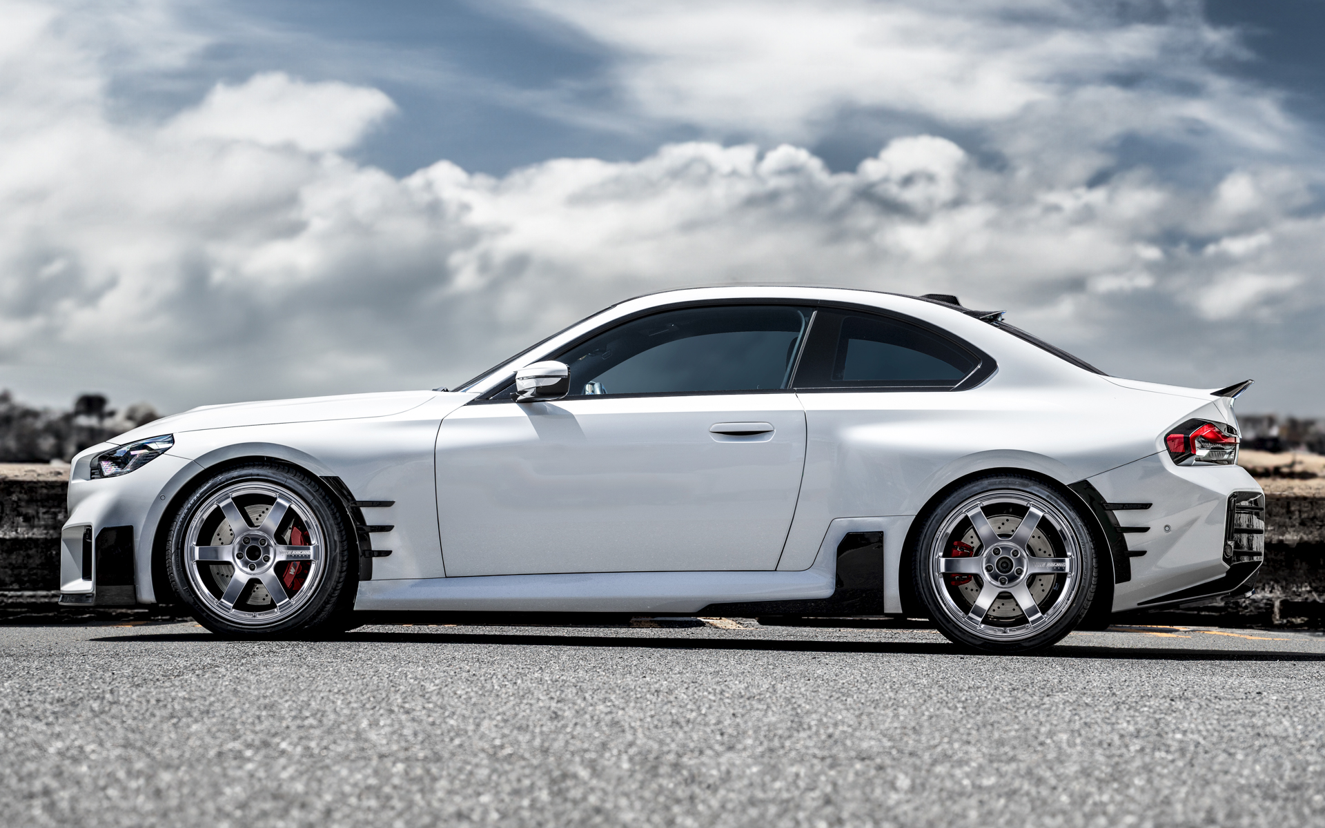 ボルクレーシング「TE37 SAGA S-plus A.S.T. クリスタルバフ」装着イメージ（BMW M2）