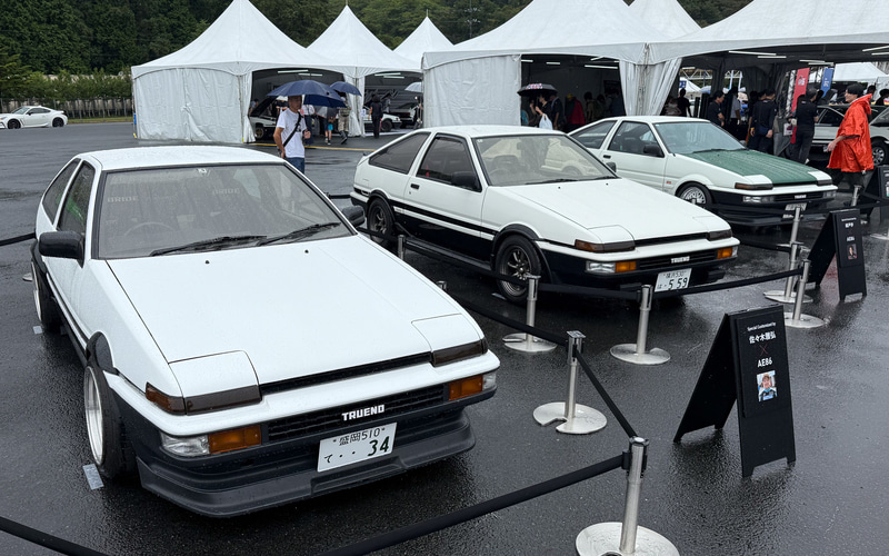 頭文字D 30周年限定２台セット 富士スピードウェイ Gazoo Racing 頭文字D 30周年限定2台セット 富士スピードウェイ Gazoo Racing