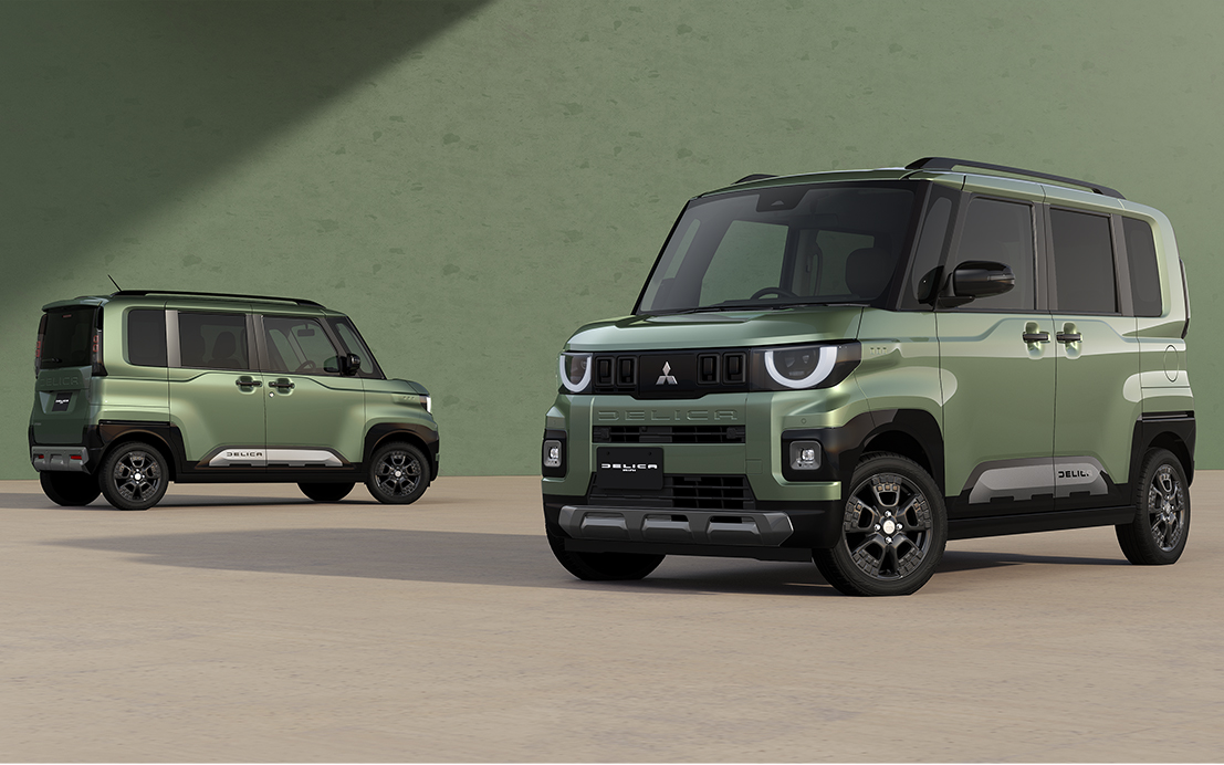 新型デリカミニ（アッシュグリーンメタリック）